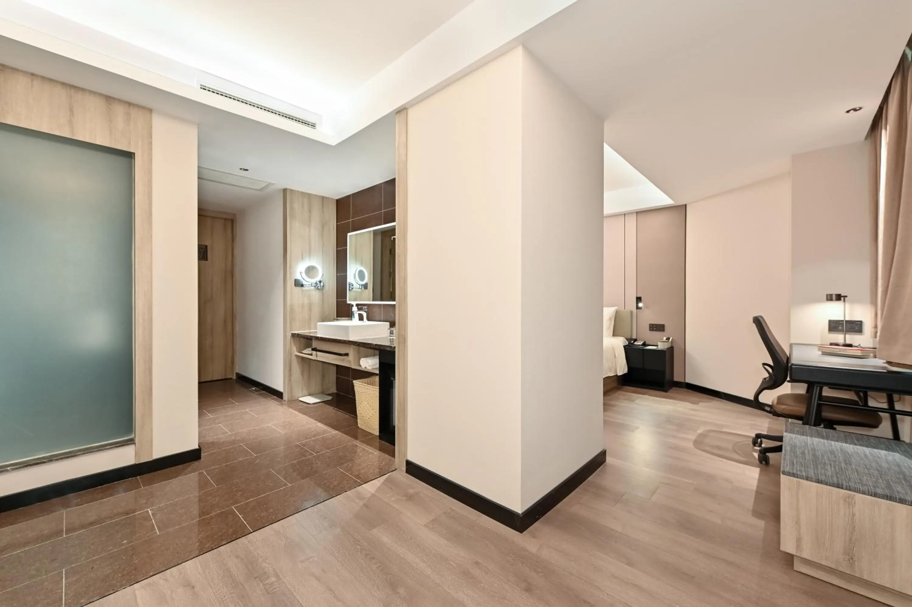 Atour Hotel Dalian Zhongshan Square