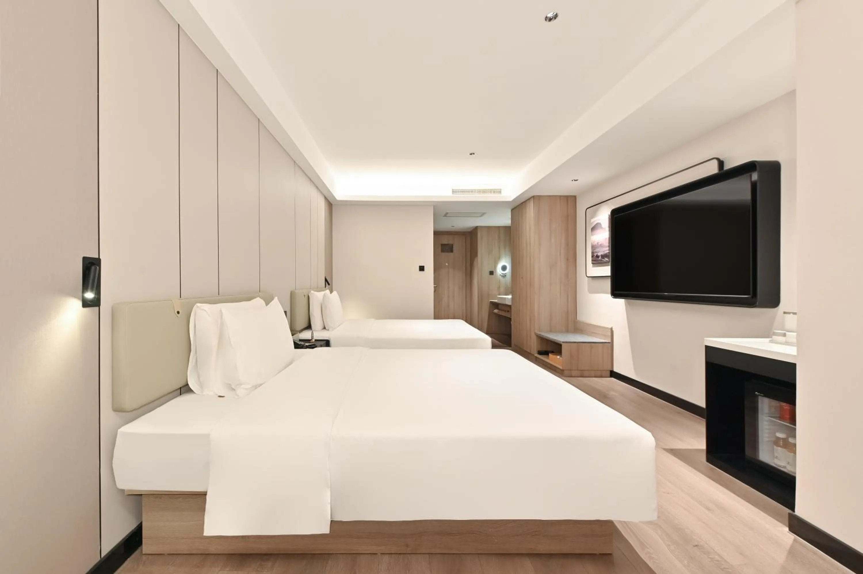 Bed in Atour Hotel Dalian Zhongshan Square