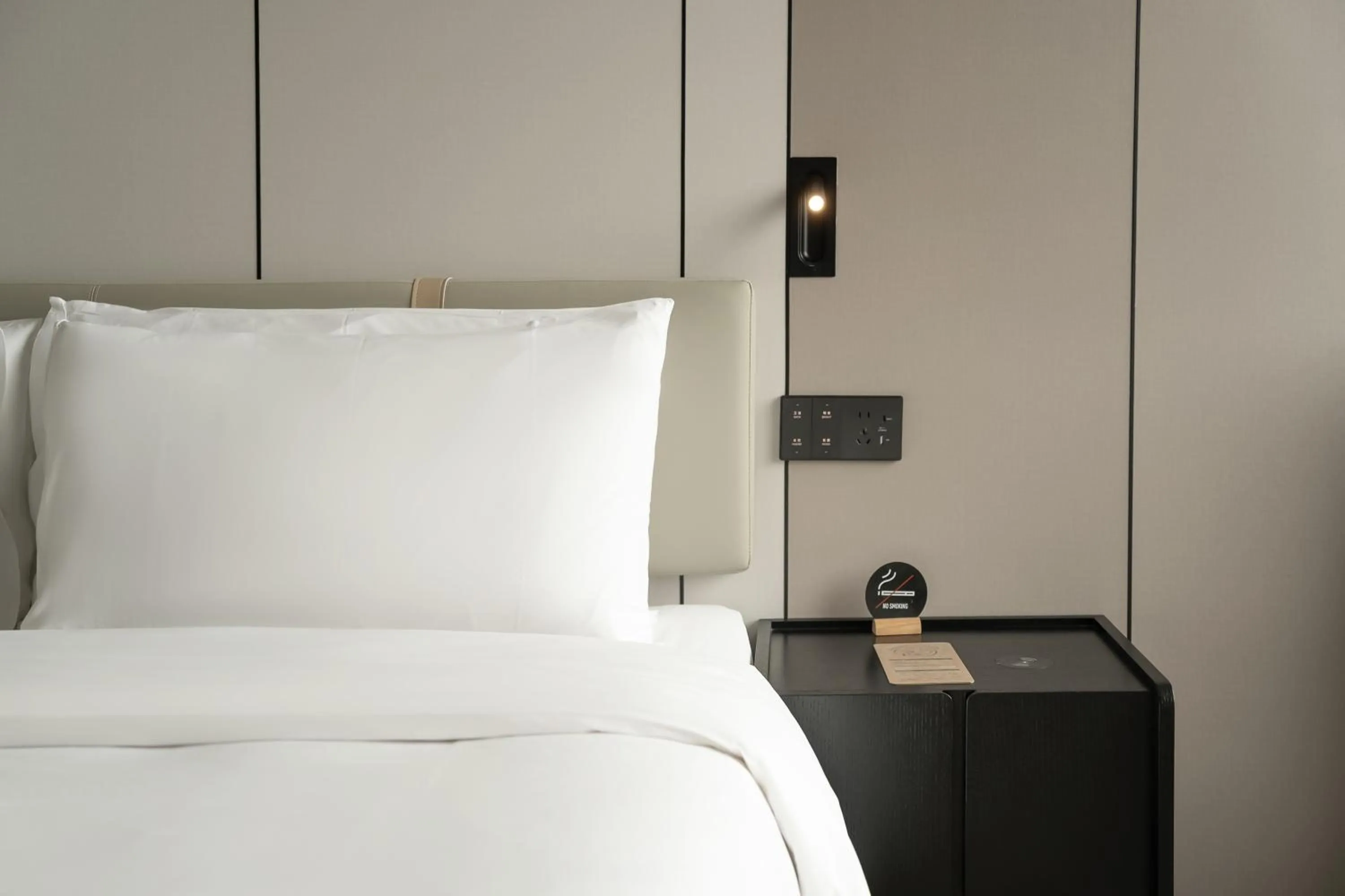 Bed in Atour Hotel Chengdu Taikoo Li Riverside