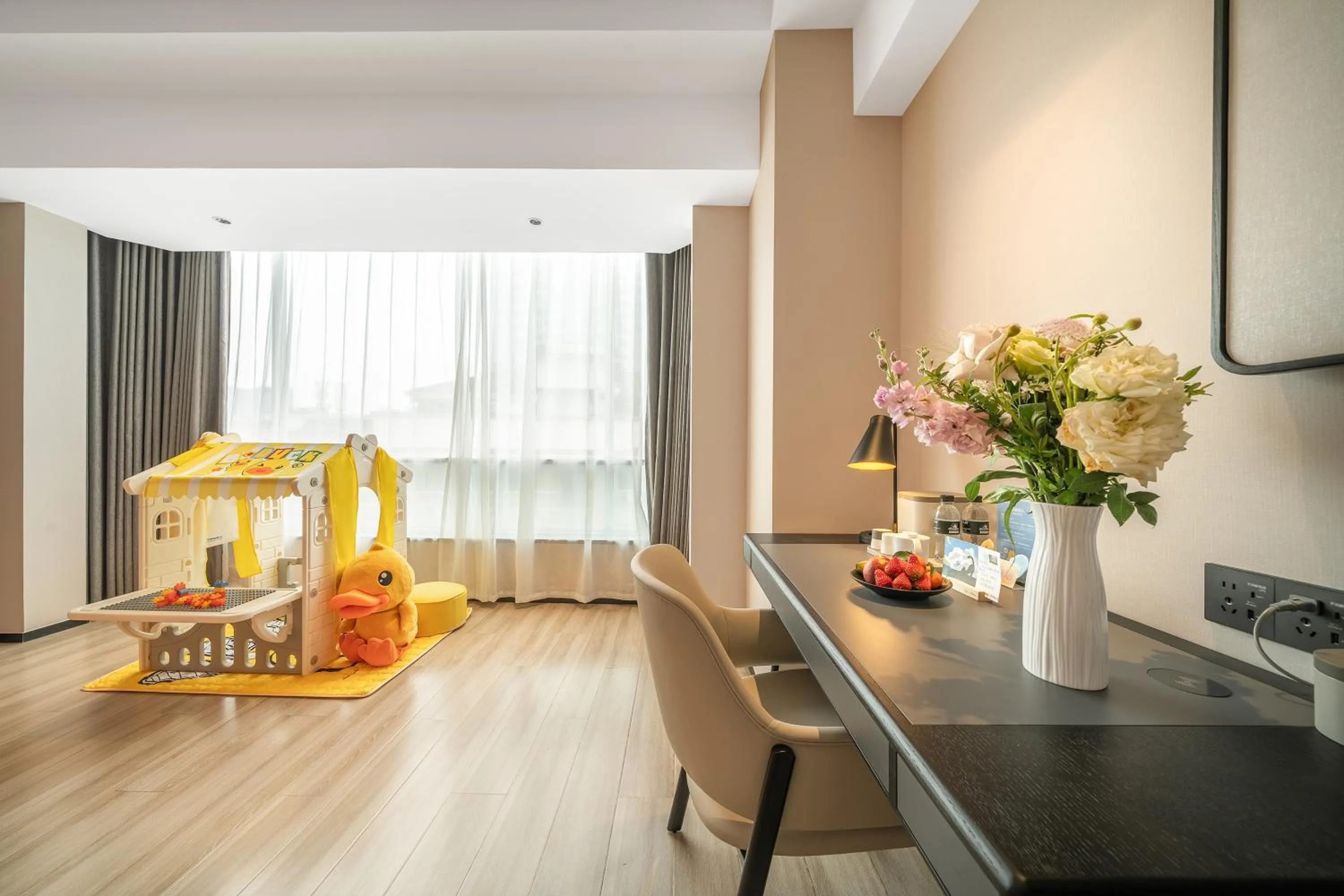 Living room in Atour Hotel Chengdu Taikoo Li Riverside