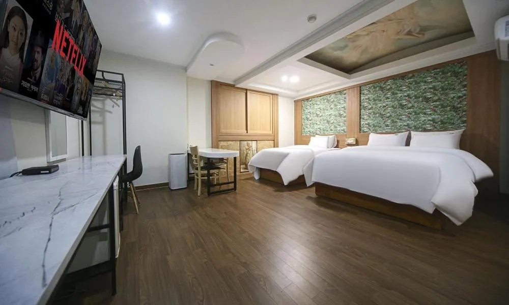 Bed in Hotel Feel Green