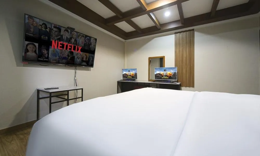 Bed in Hotel Feel Green