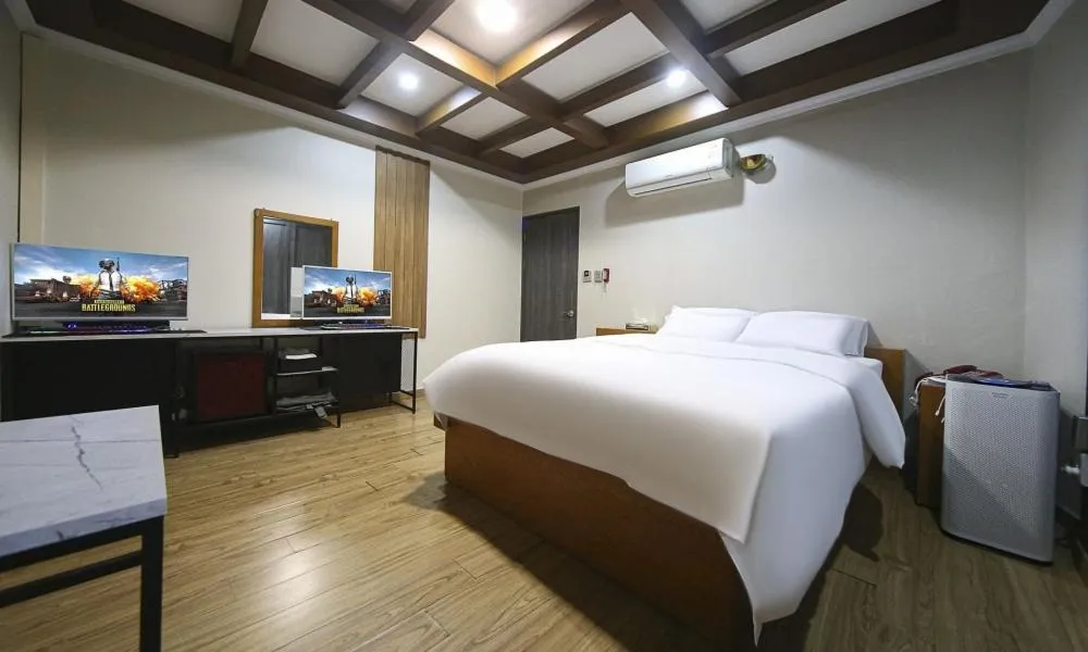 Bed in Hotel Feel Green