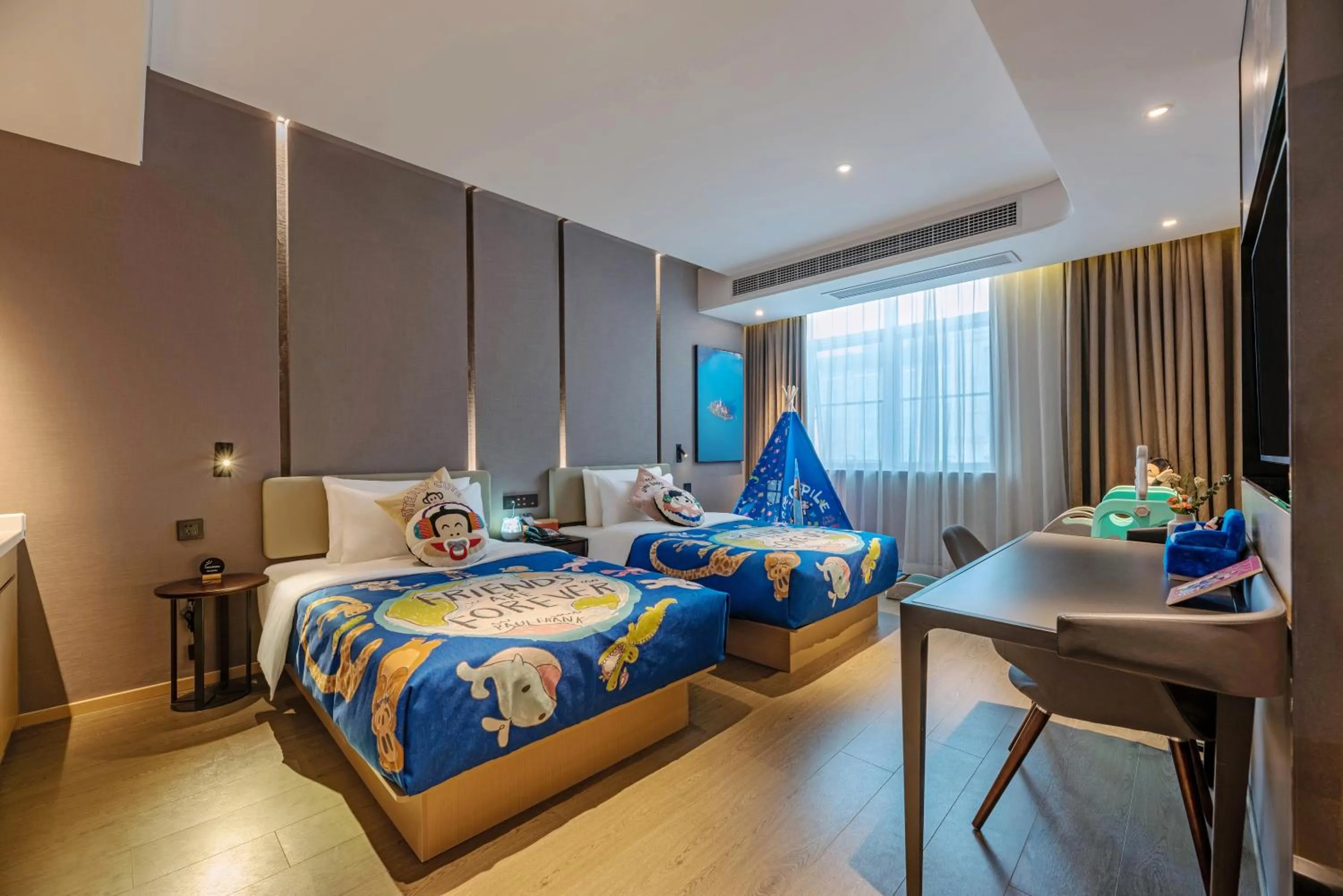 Photo of the whole room, Bed in Atour Hotel Xiamen Airport Wuyuan Bay