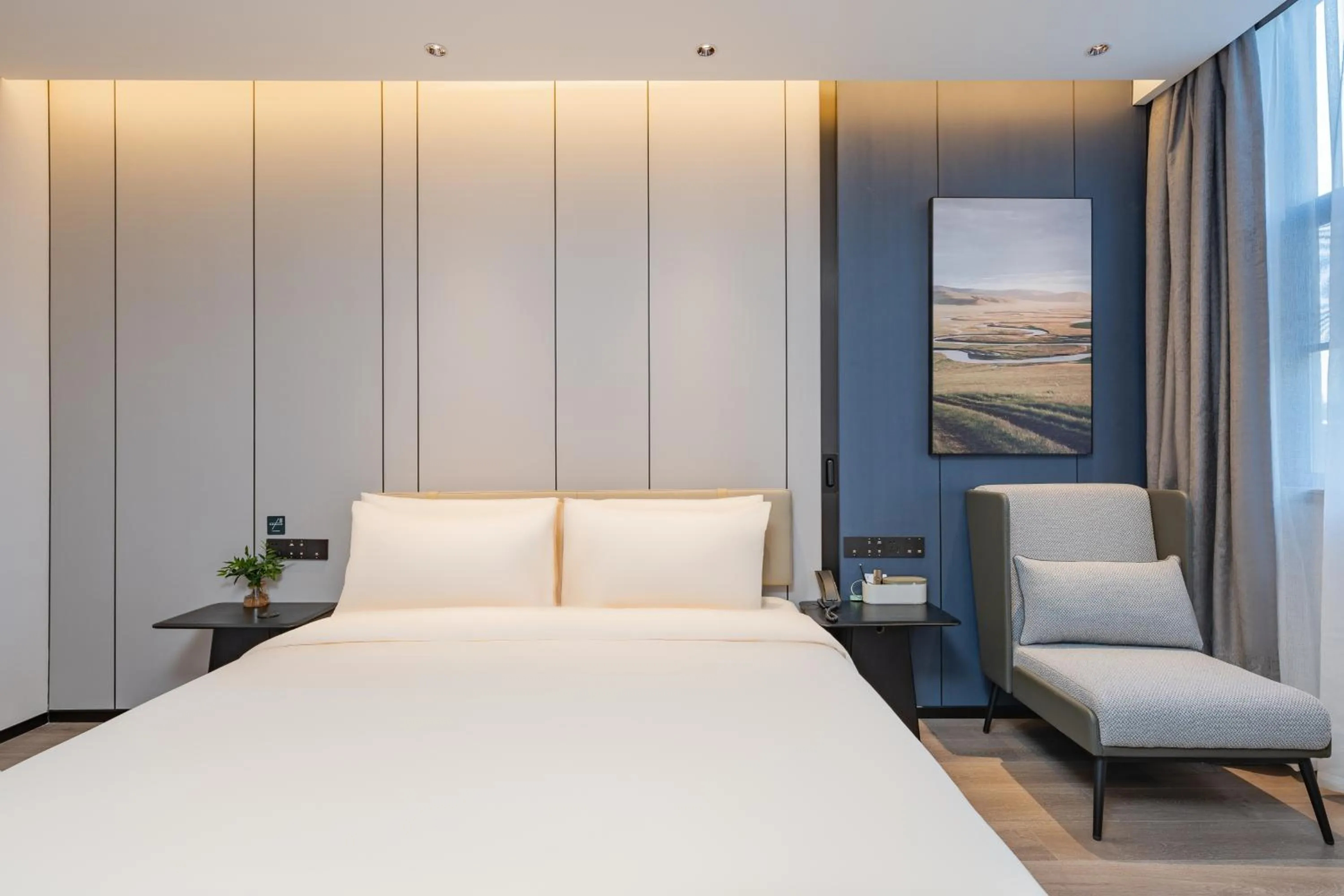 Bed in Atour Hotel Guangzhou Pazhou Exhibition Center Information Port-Free shuttle bus to Canton Fair