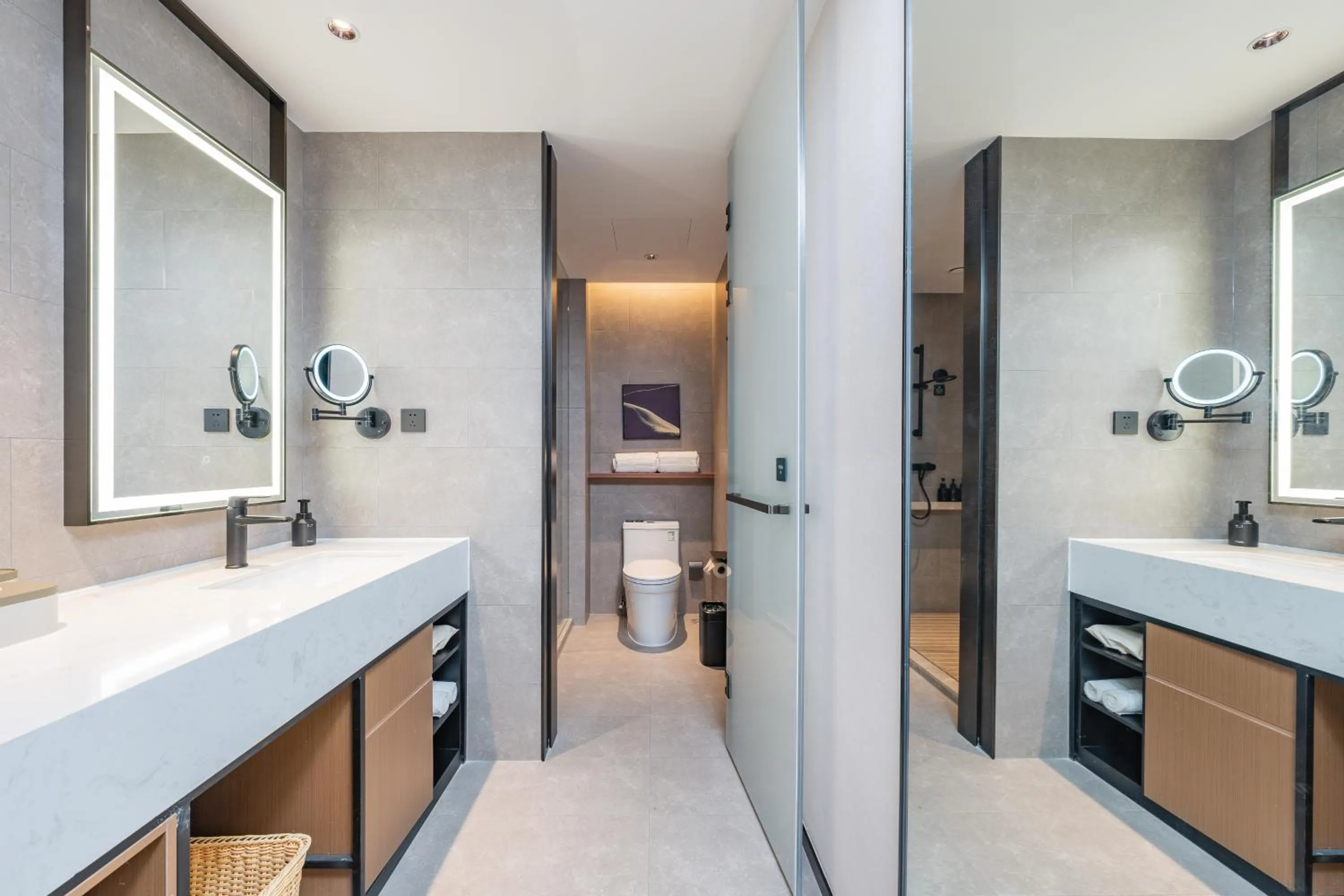 Shower in Atour Hotel Guangzhou Pazhou Exhibition Center Information Port-Free shuttle bus to Canton Fair