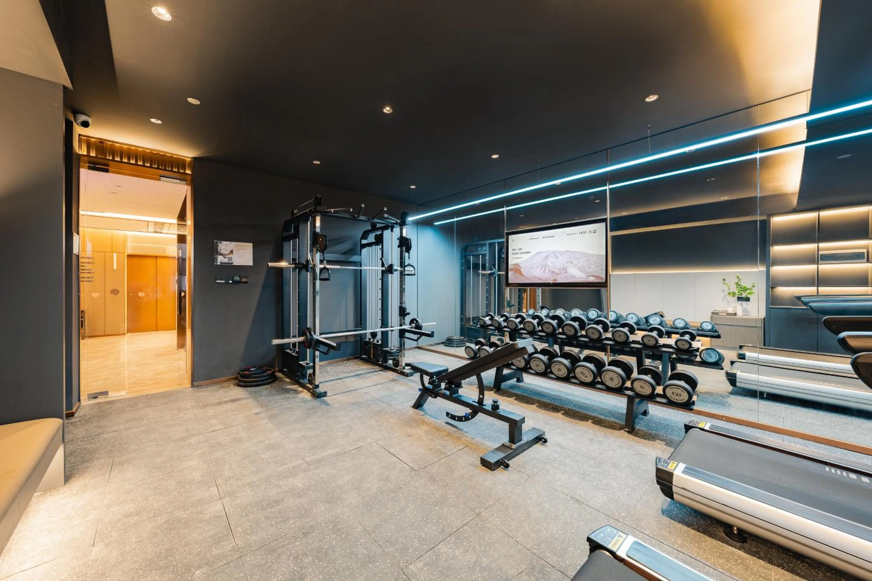 Fitness centre/facilities in Atour Hotel Guangzhou Pazhou Exhibition Center Information Port-Free shuttle bus to Canton Fair