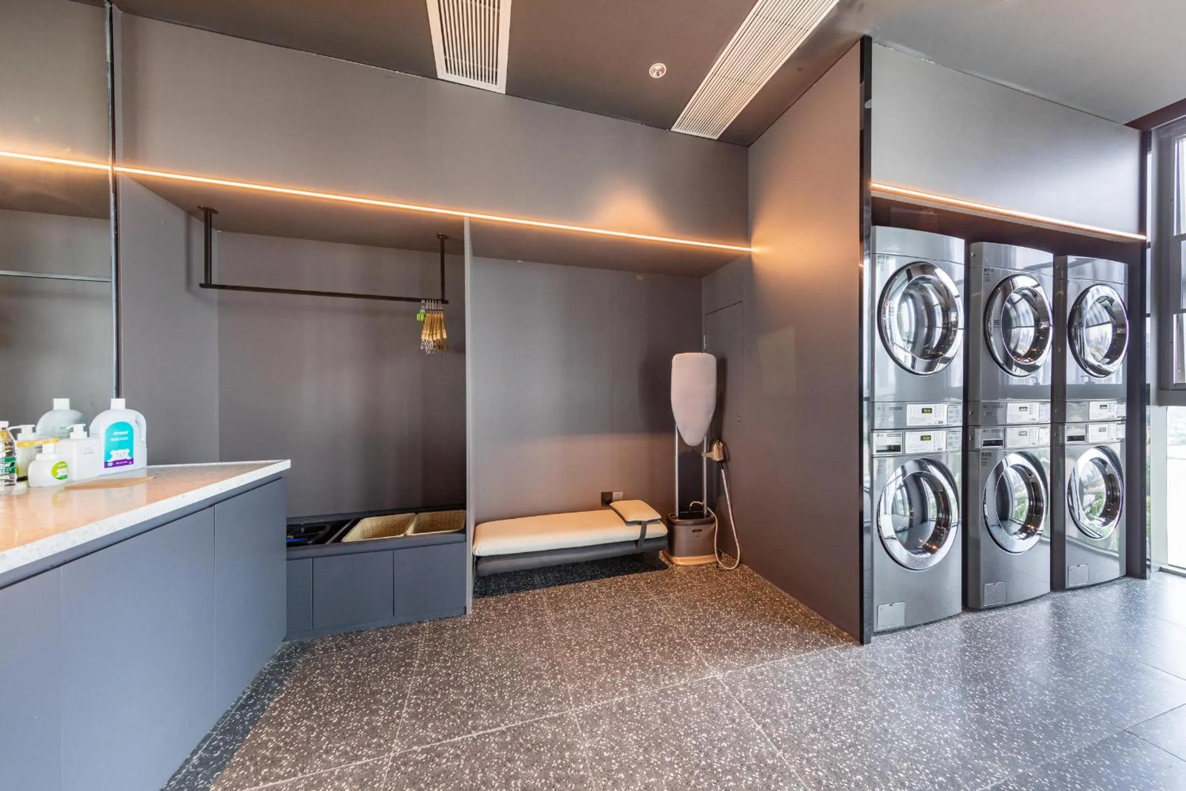 washing machine in Atour Hotel Guangzhou Huangpu Development Zone Baoying
