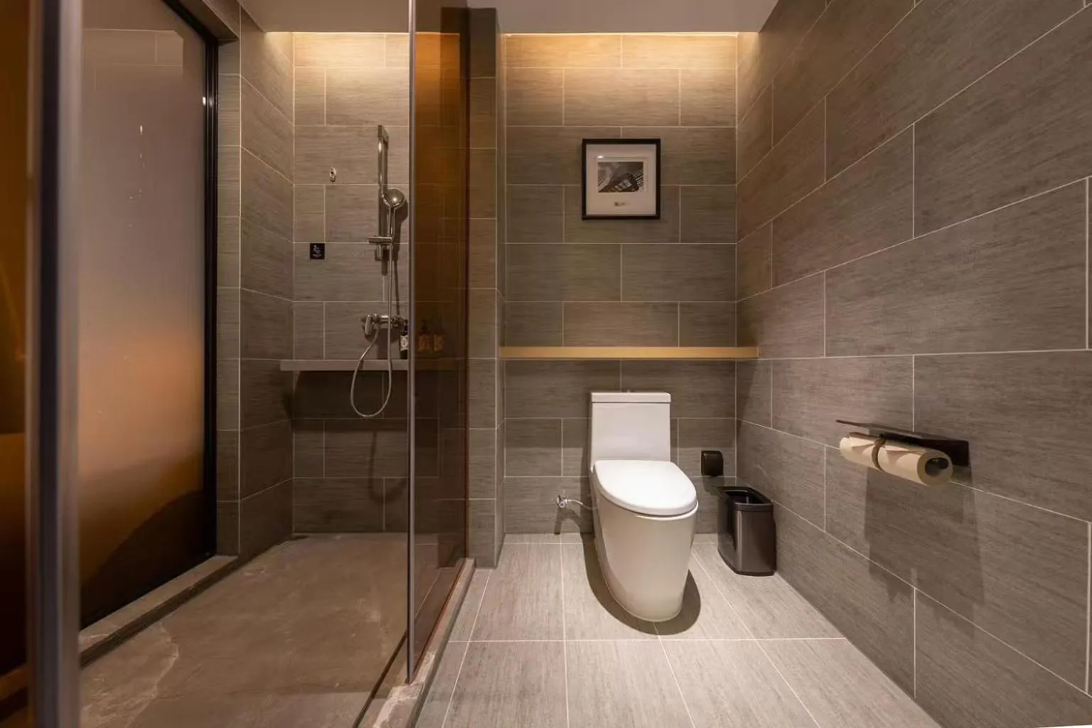 Toilet in Atour Hotel Shenzhen Fuhai International Convention and Exhibition Center