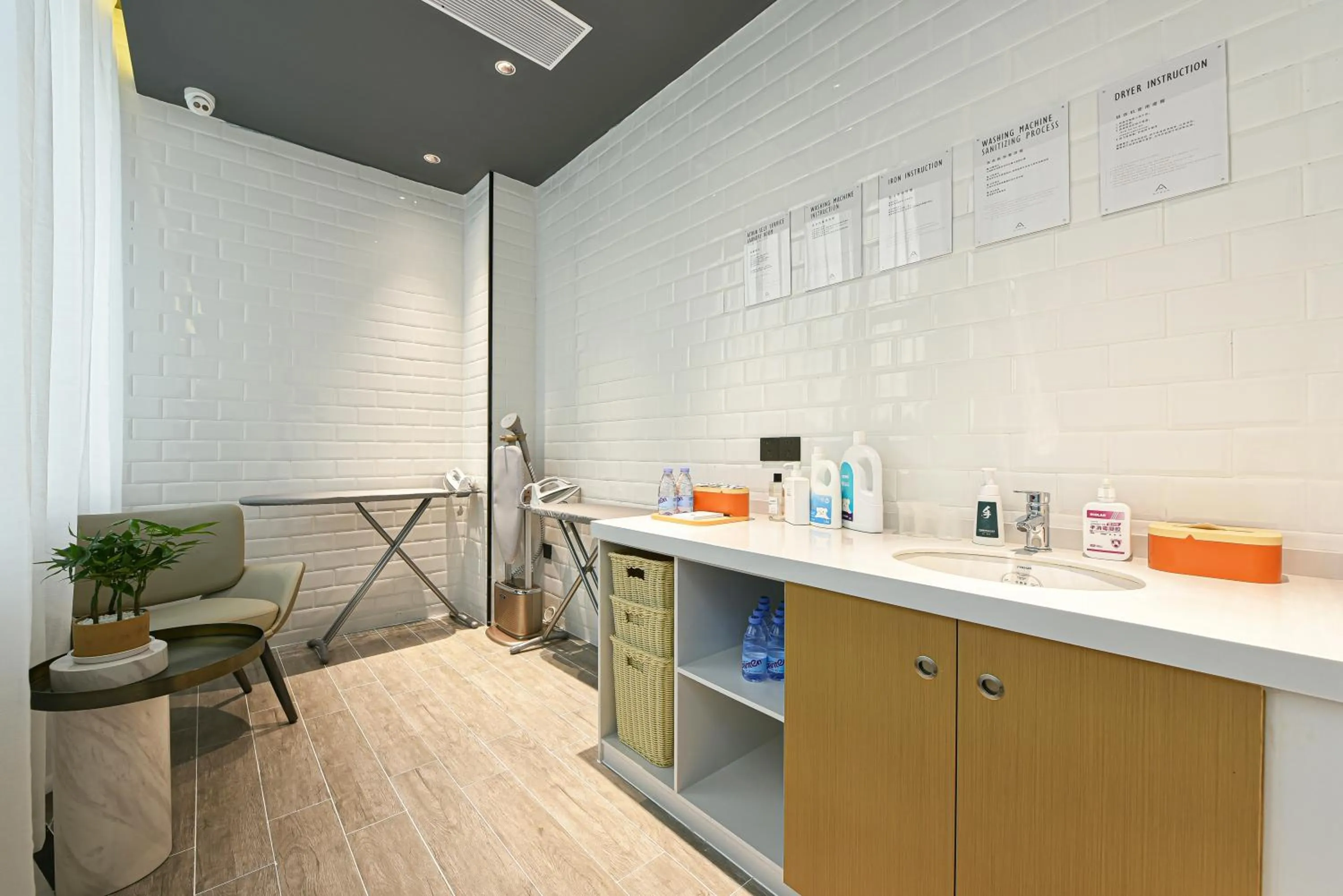 Atour Hotel Dongguan Nancheng International Trade Center