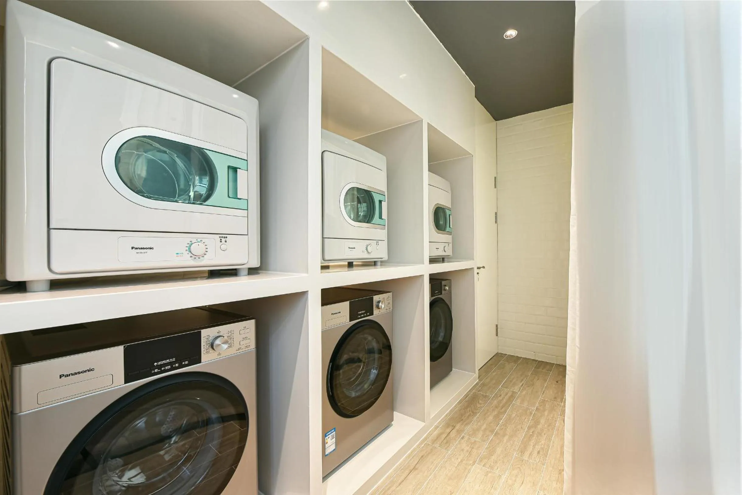 Atour Hotel Dongguan Nancheng International Trade Center