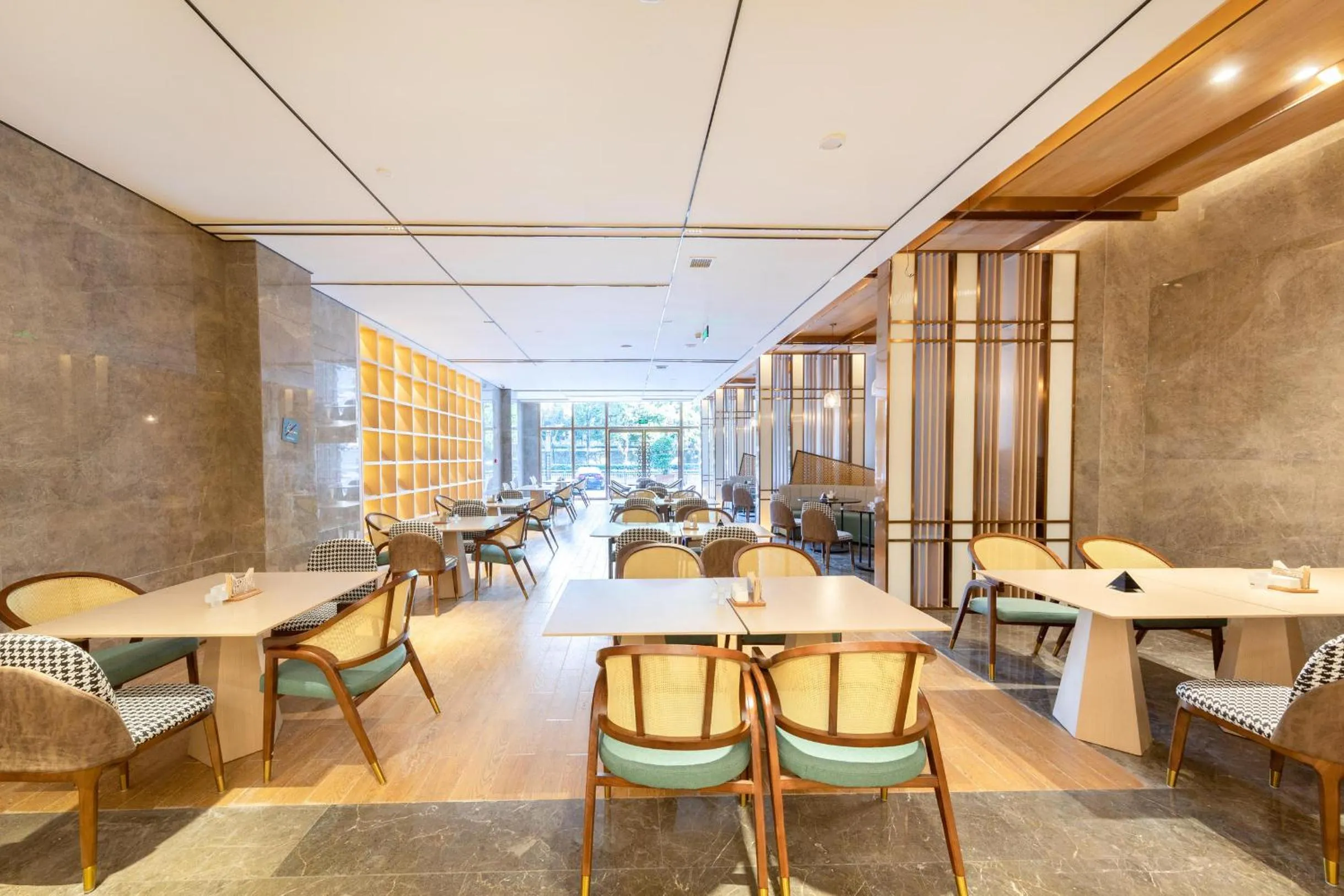 Restaurant/places to eat in Atour Hotel Chongqing Guanyinqiao Flower Garden