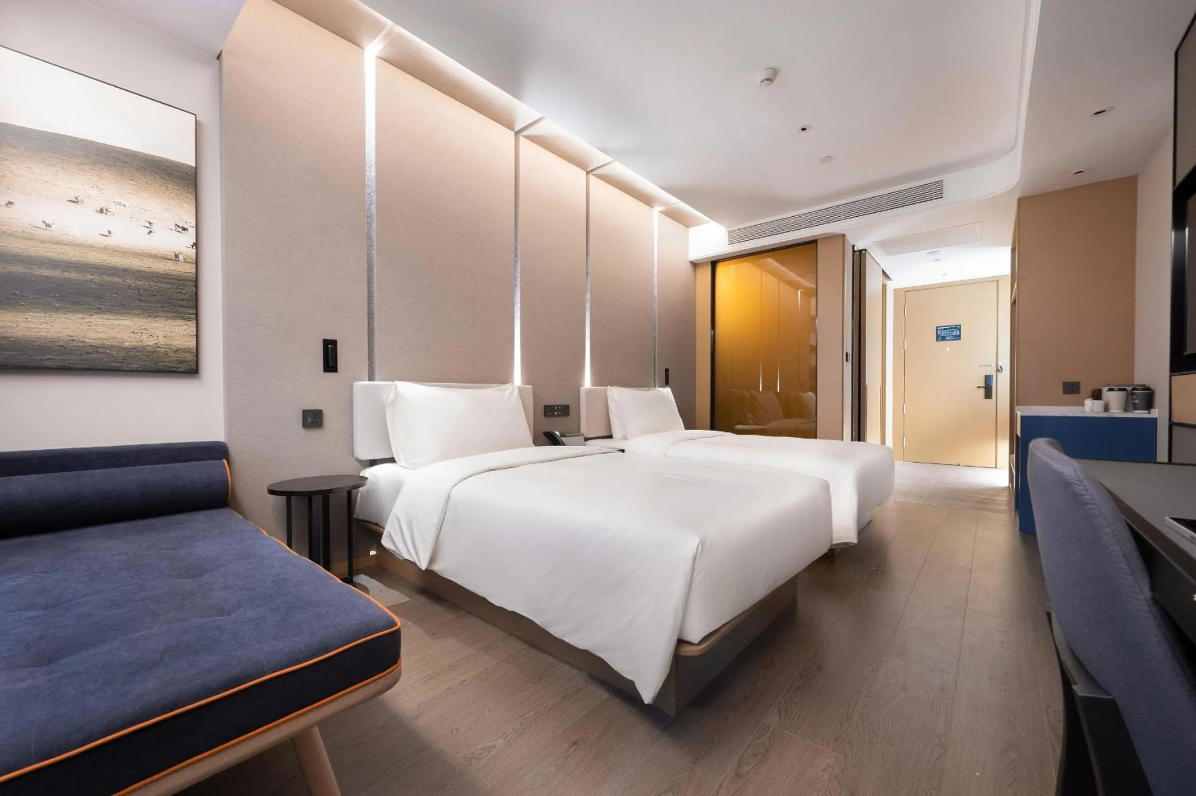 Bed in Atour Hotel Kunming Changshui International Airport