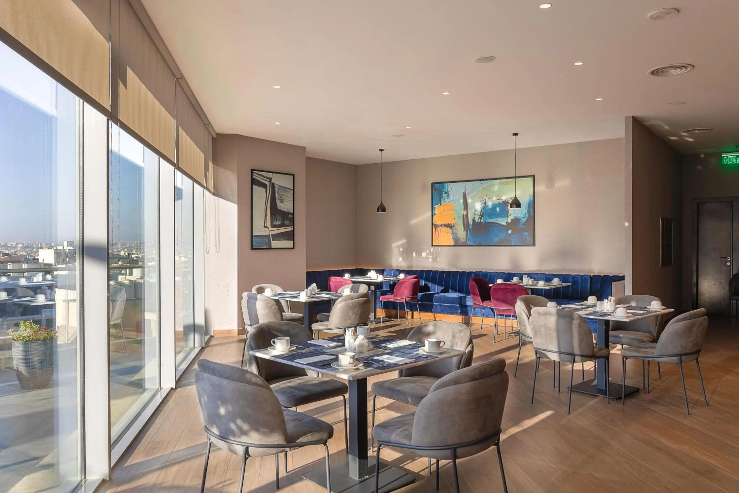 Restaurant/places to eat in Radisson Blu Hotel, Amman Galleria Mall