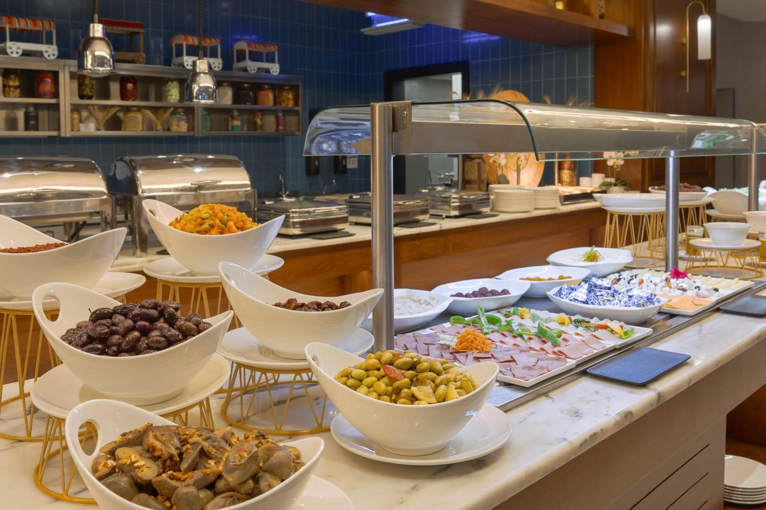 Breakfast in Radisson Blu Hotel, Amman Galleria Mall