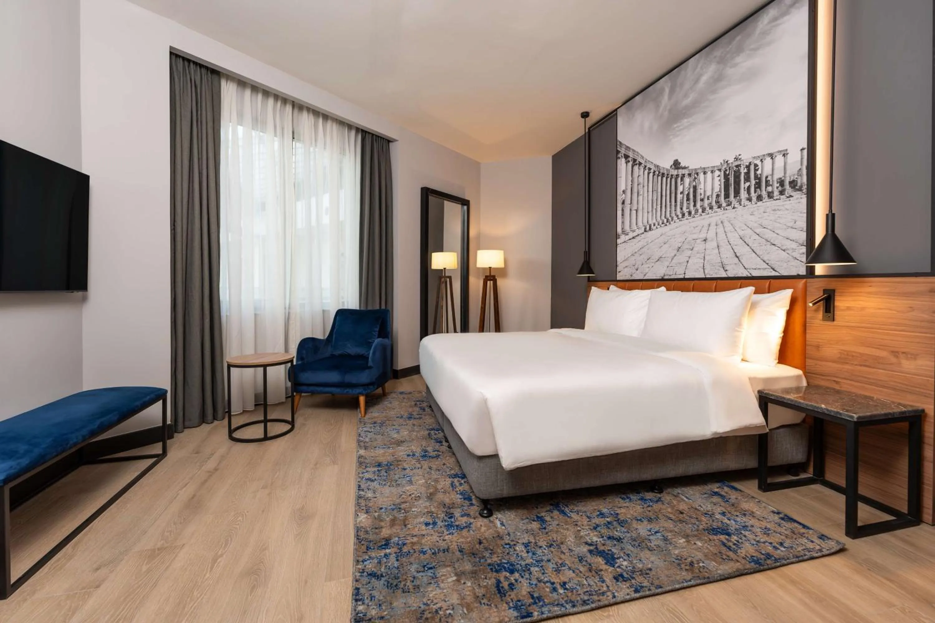 Photo of the whole room, Bed in Radisson Blu Hotel, Amman Galleria Mall