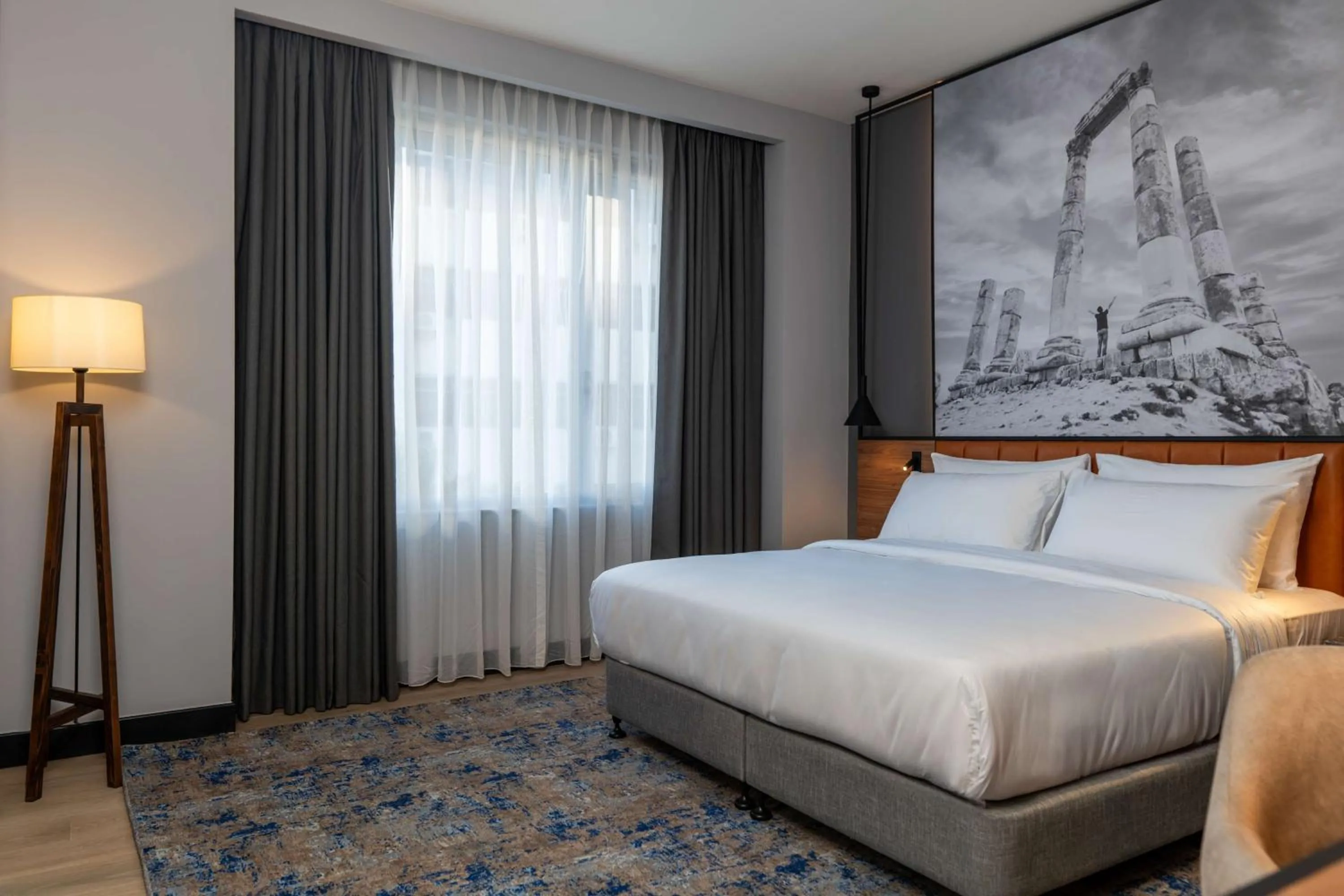 Bedroom, Bed in Radisson Blu Hotel, Amman Galleria Mall