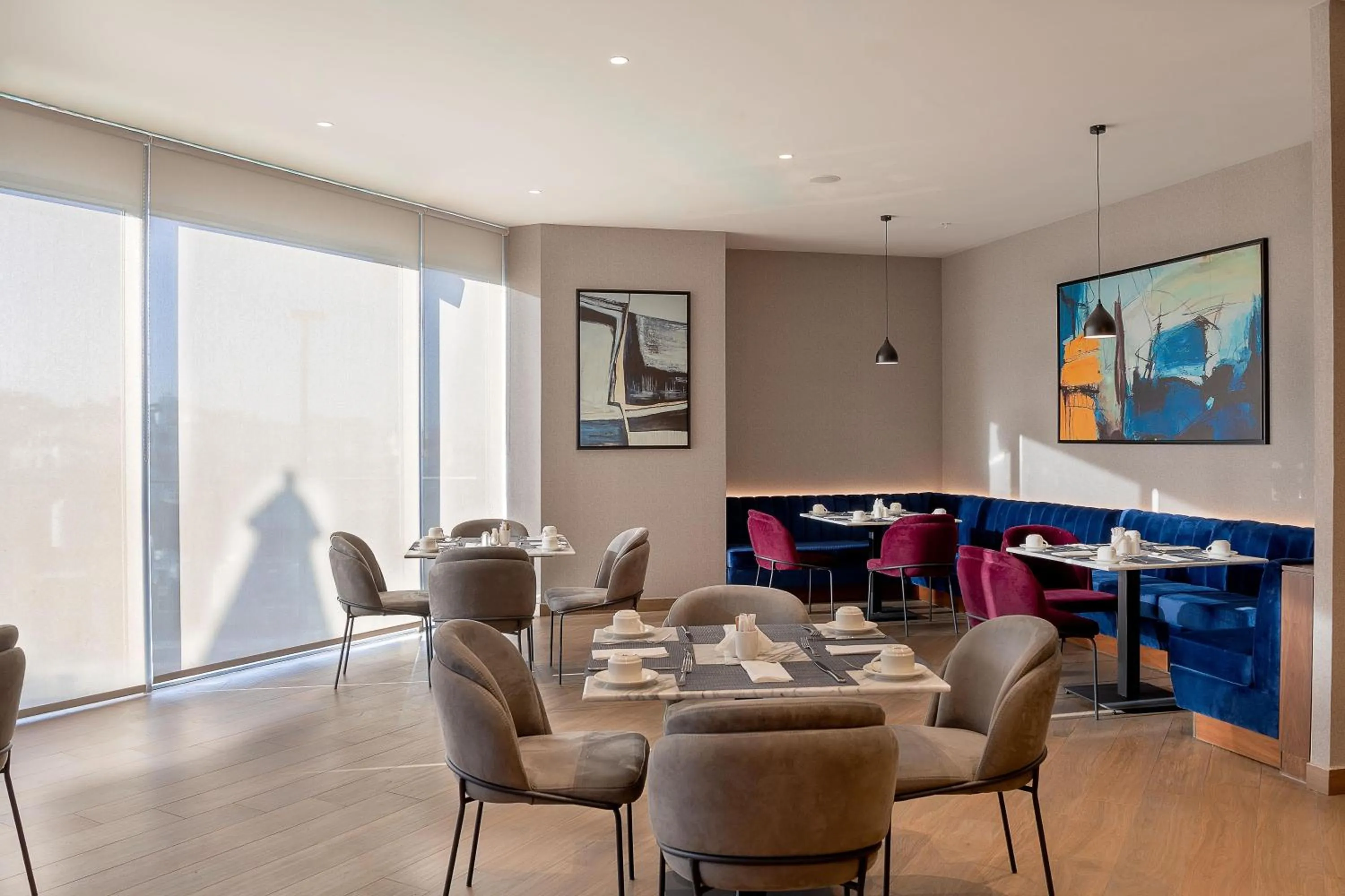 Restaurant/places to eat in Radisson Blu Hotel, Amman Galleria Mall