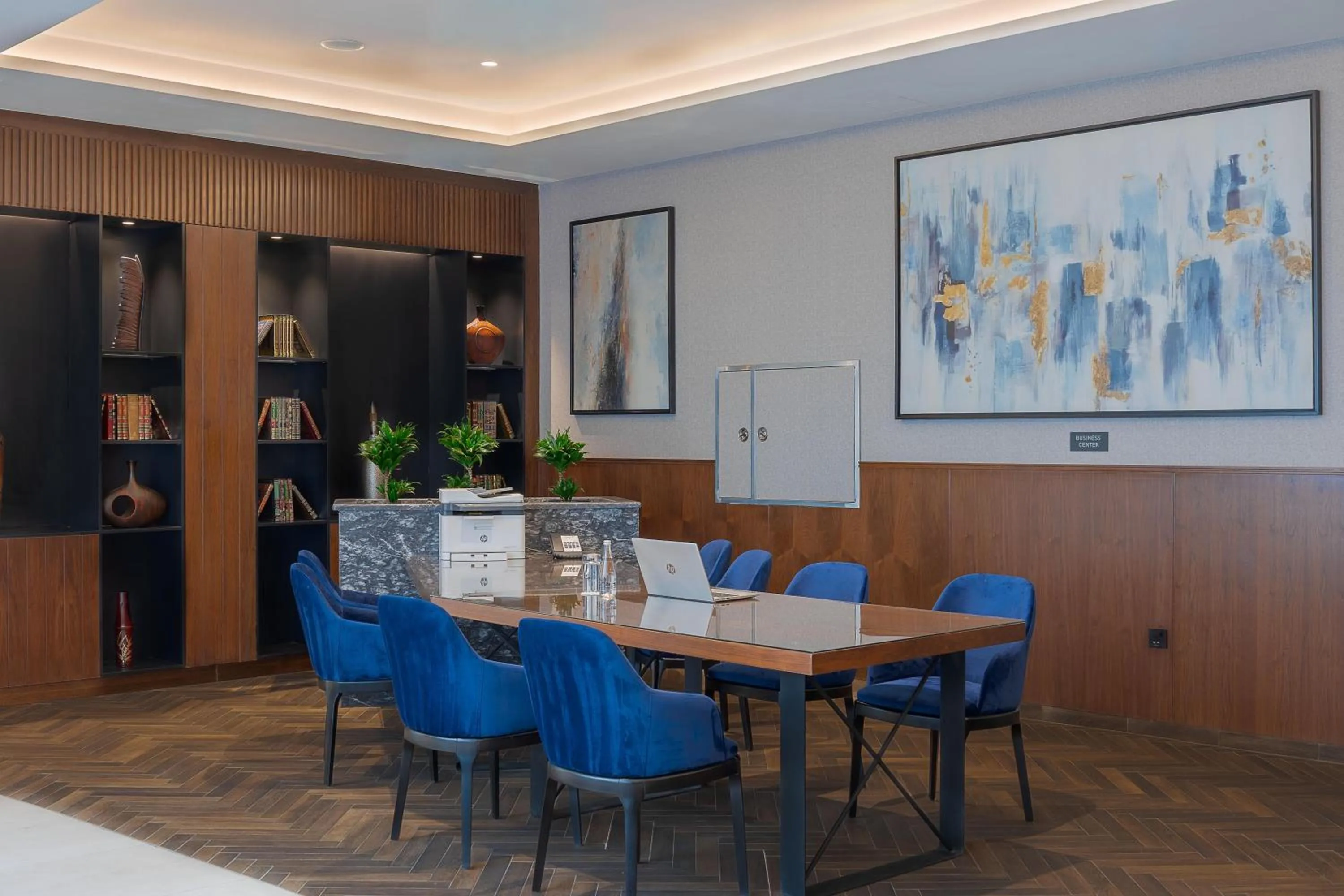 Business facilities in Radisson Blu Hotel, Amman Galleria Mall