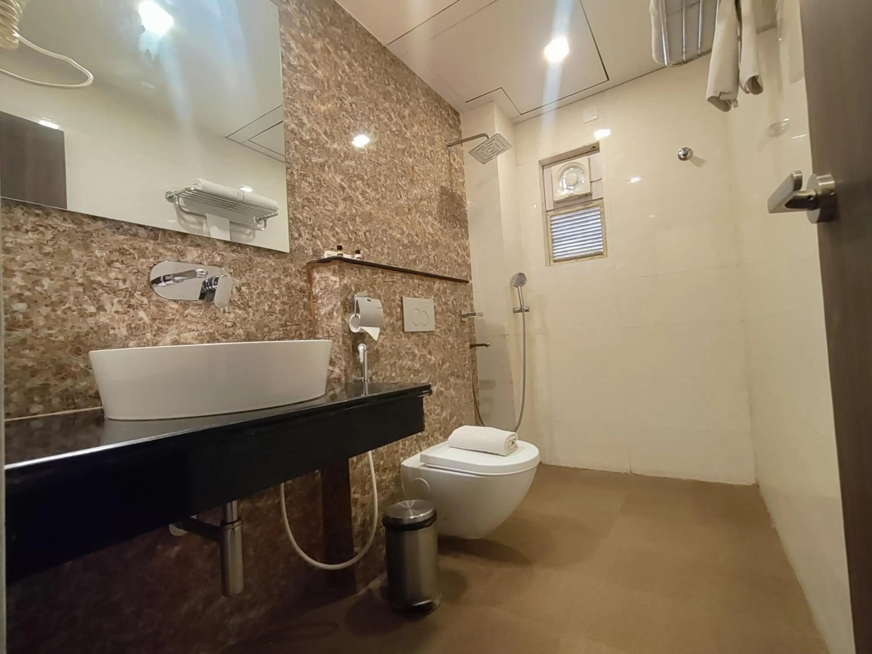 Toilet in Sambhabana Hotel & Suites