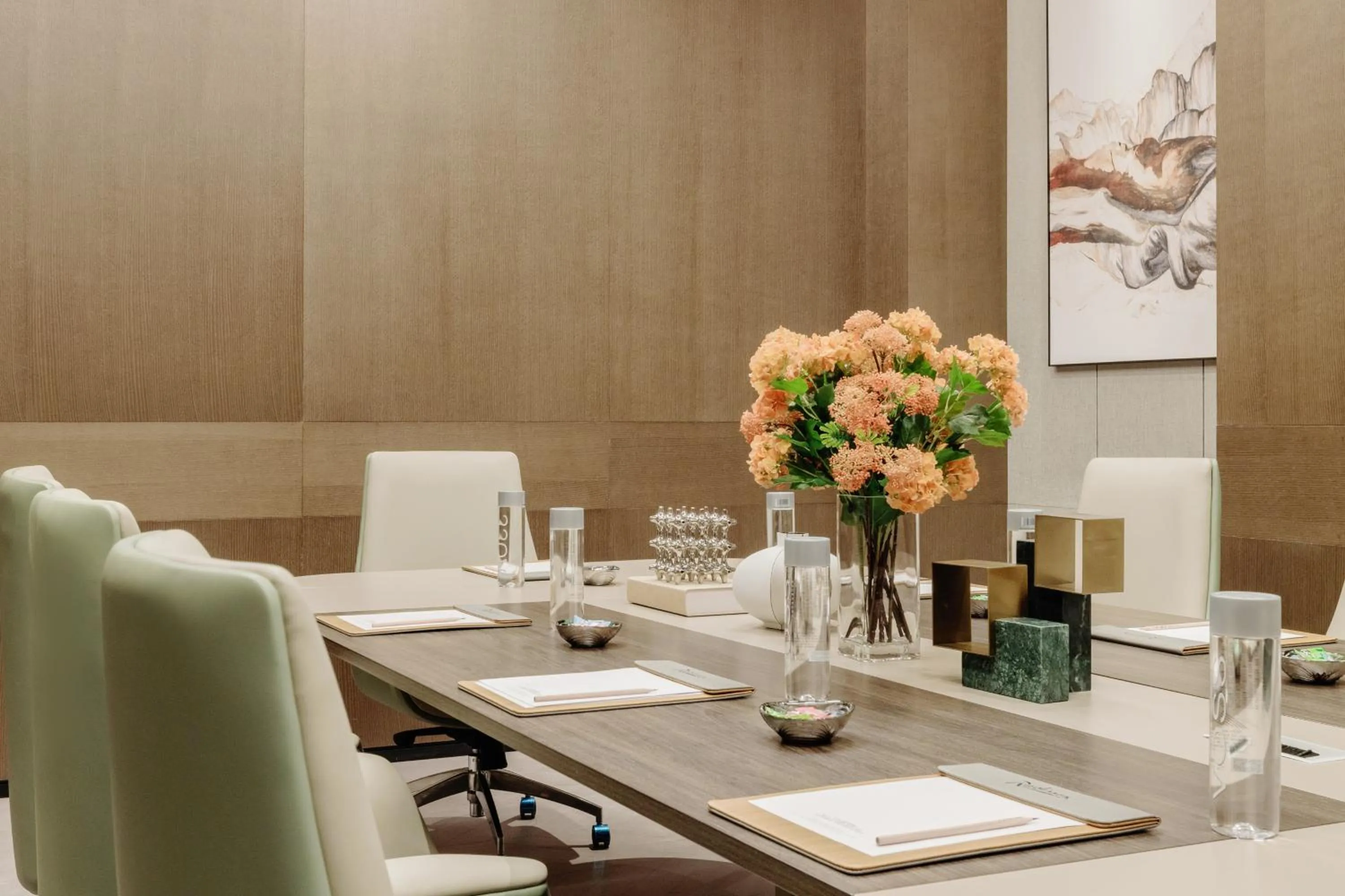 Meeting/conference room in Radisson Hotel, Beijing DaXing Airport