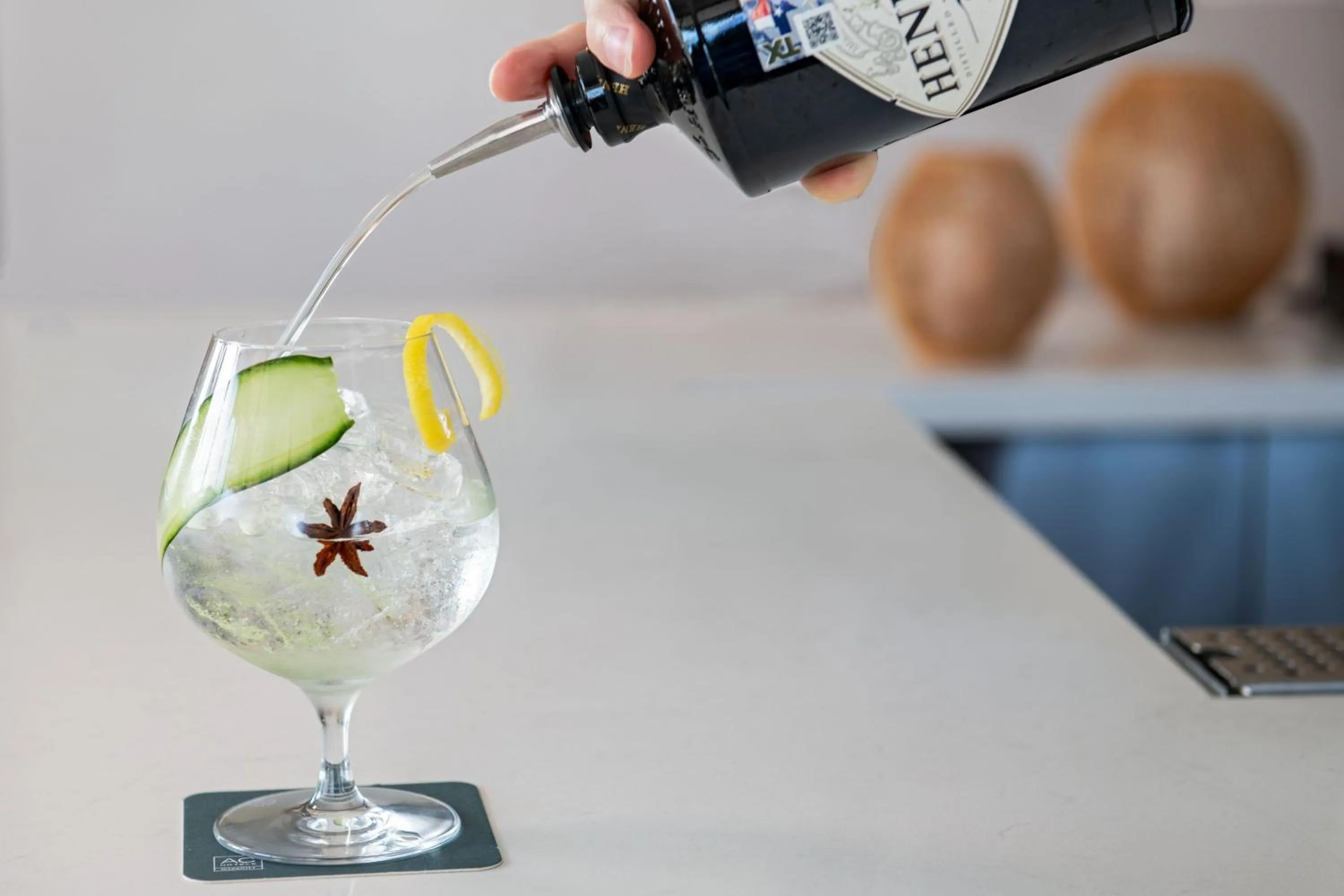 Lounge or bar in AC Hotel by Marriott Waco Downtown