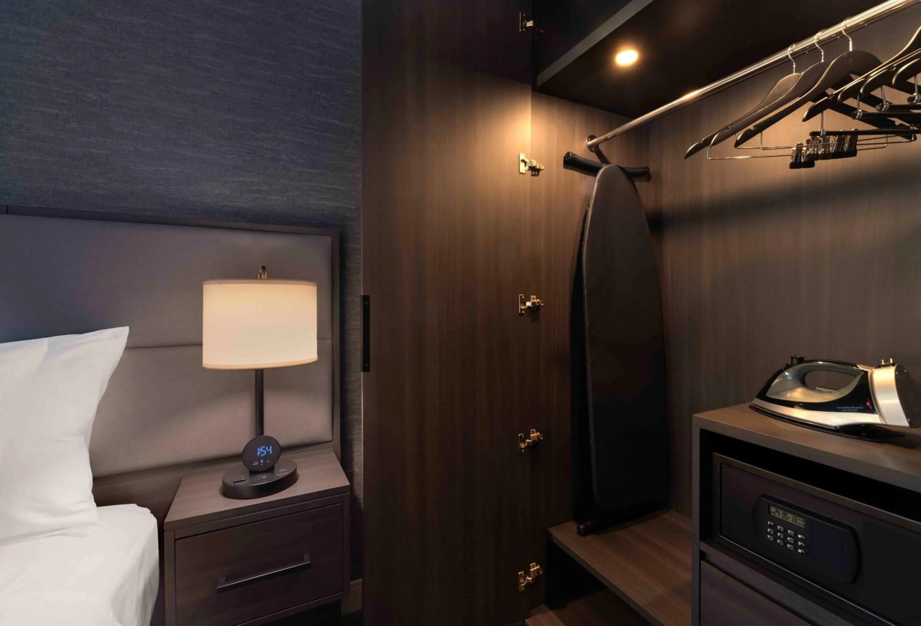 wardrobe in Residence Inn by Marriott Annapolis