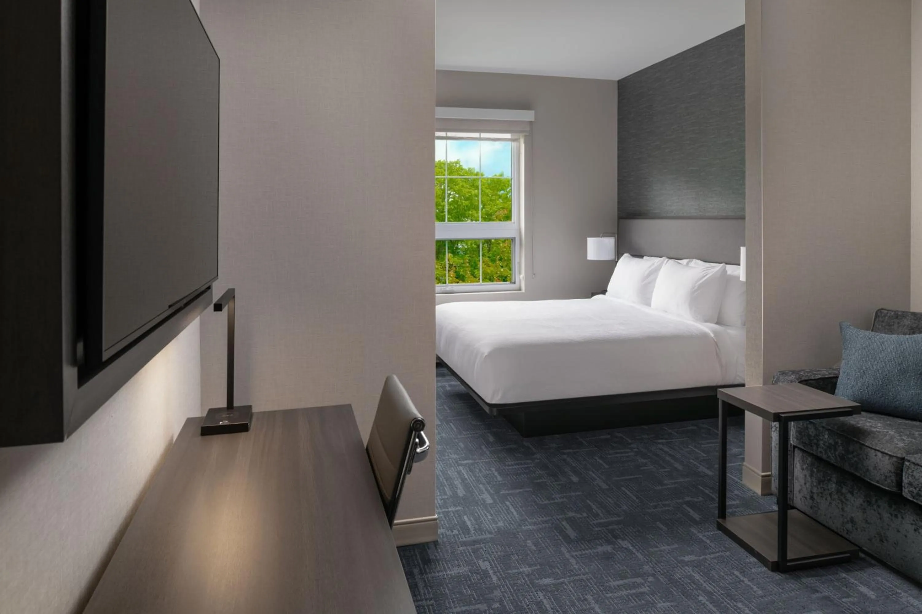 Photo of the whole room, Bed in Fairfield by Marriott Inn & Suites Annapolis