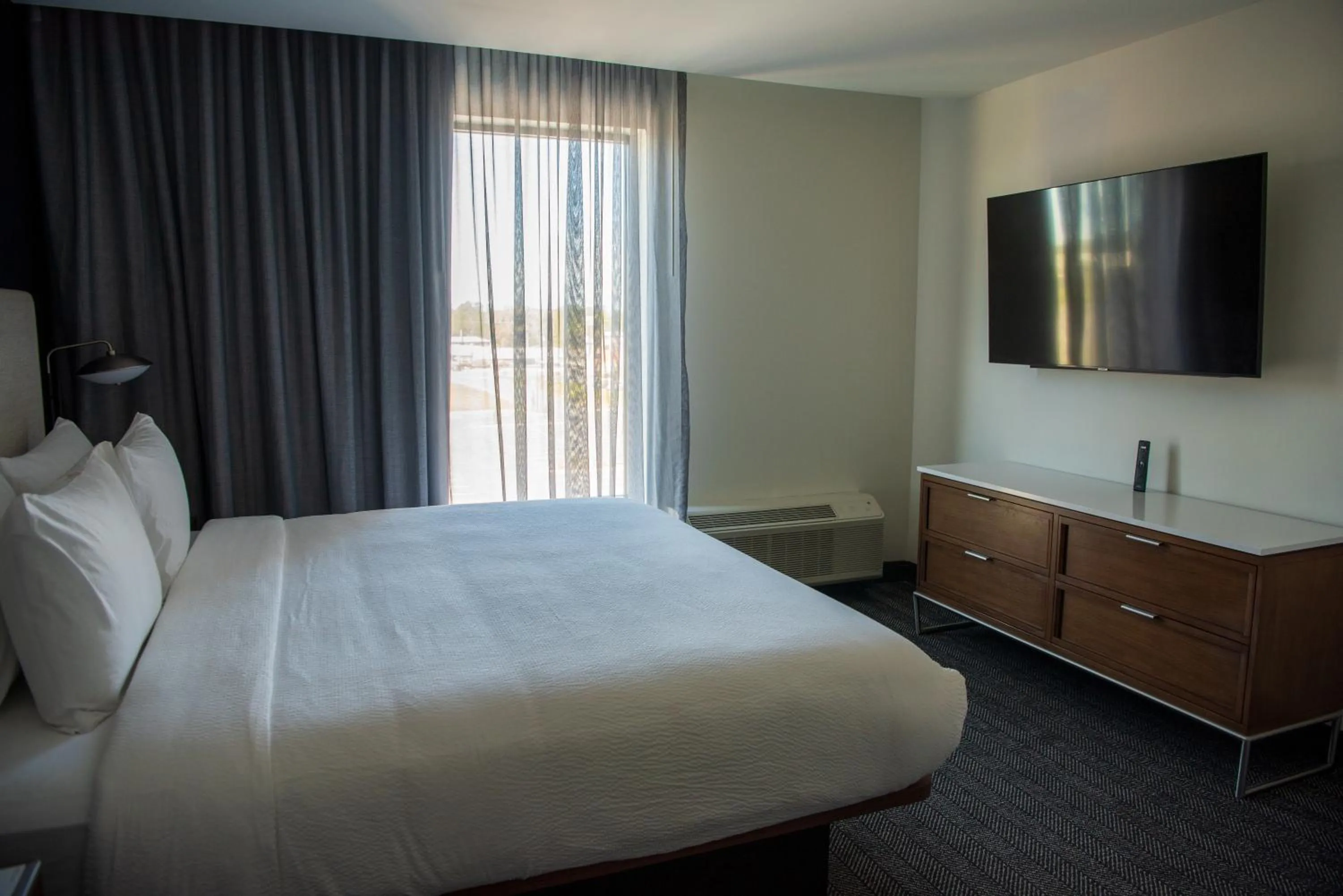 TV and multimedia, Bed in Courtyard by Marriott Lake City