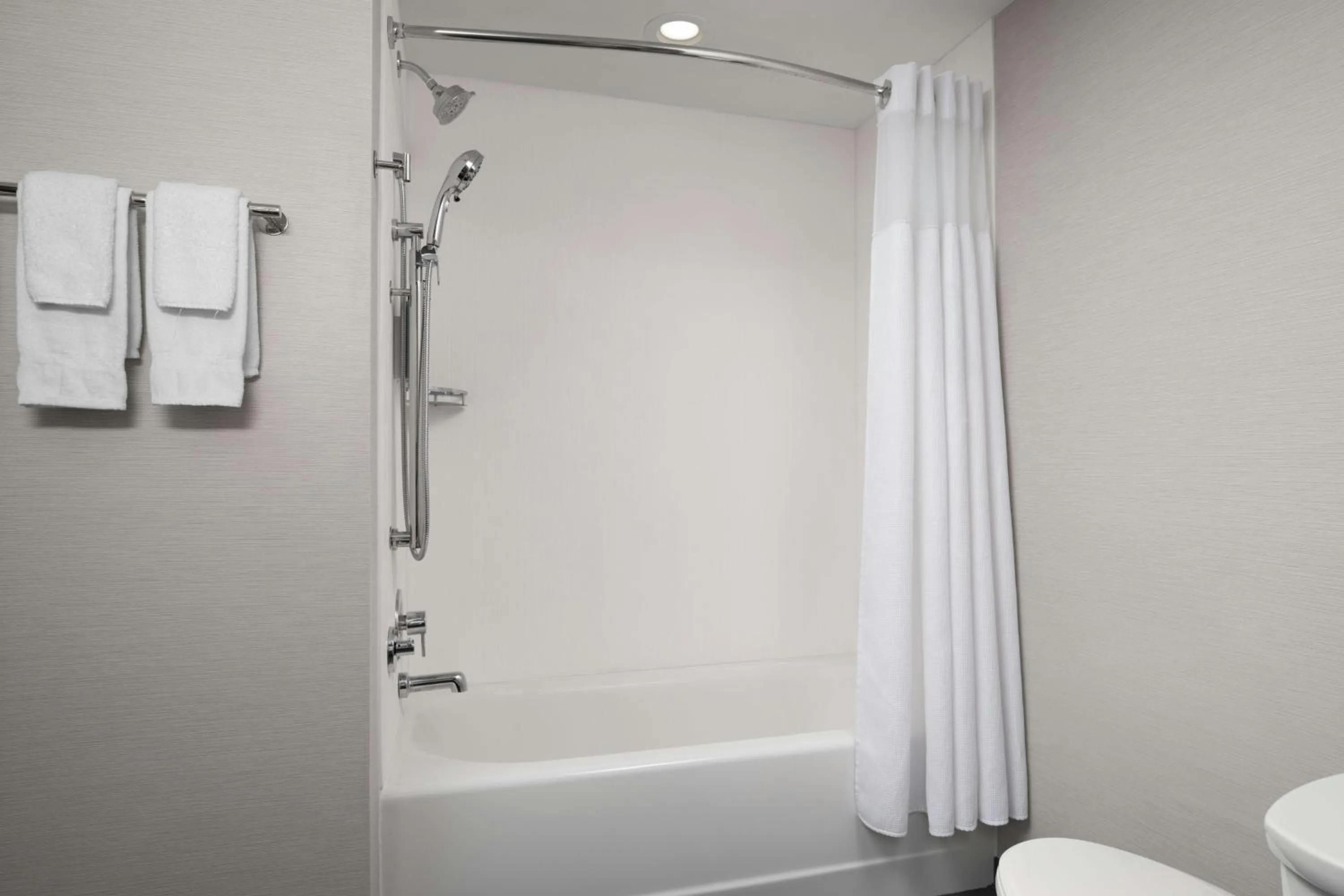 Bathroom in Courtyard by Marriott Lake City