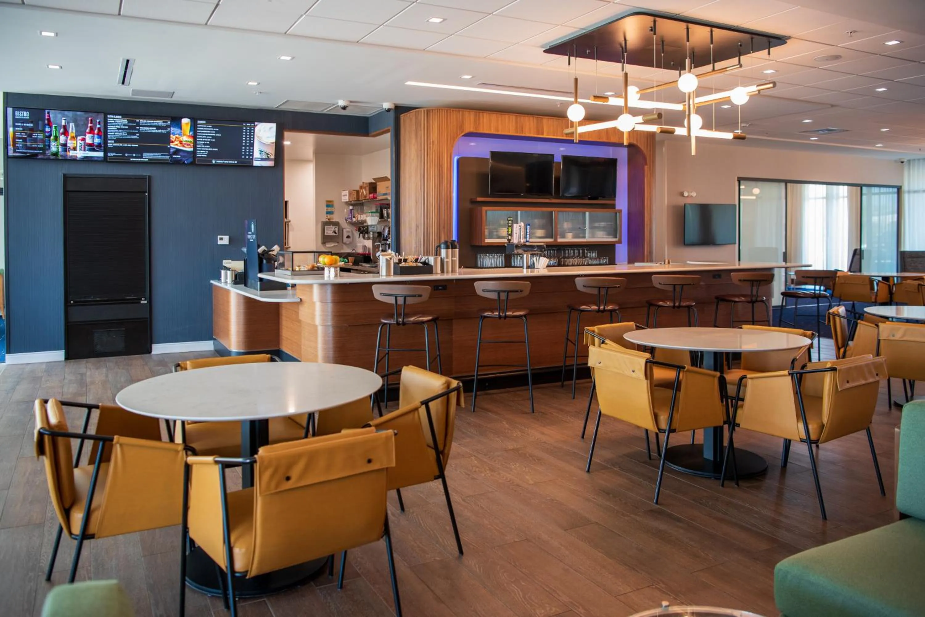 Restaurant/places to eat in Courtyard by Marriott Lake City