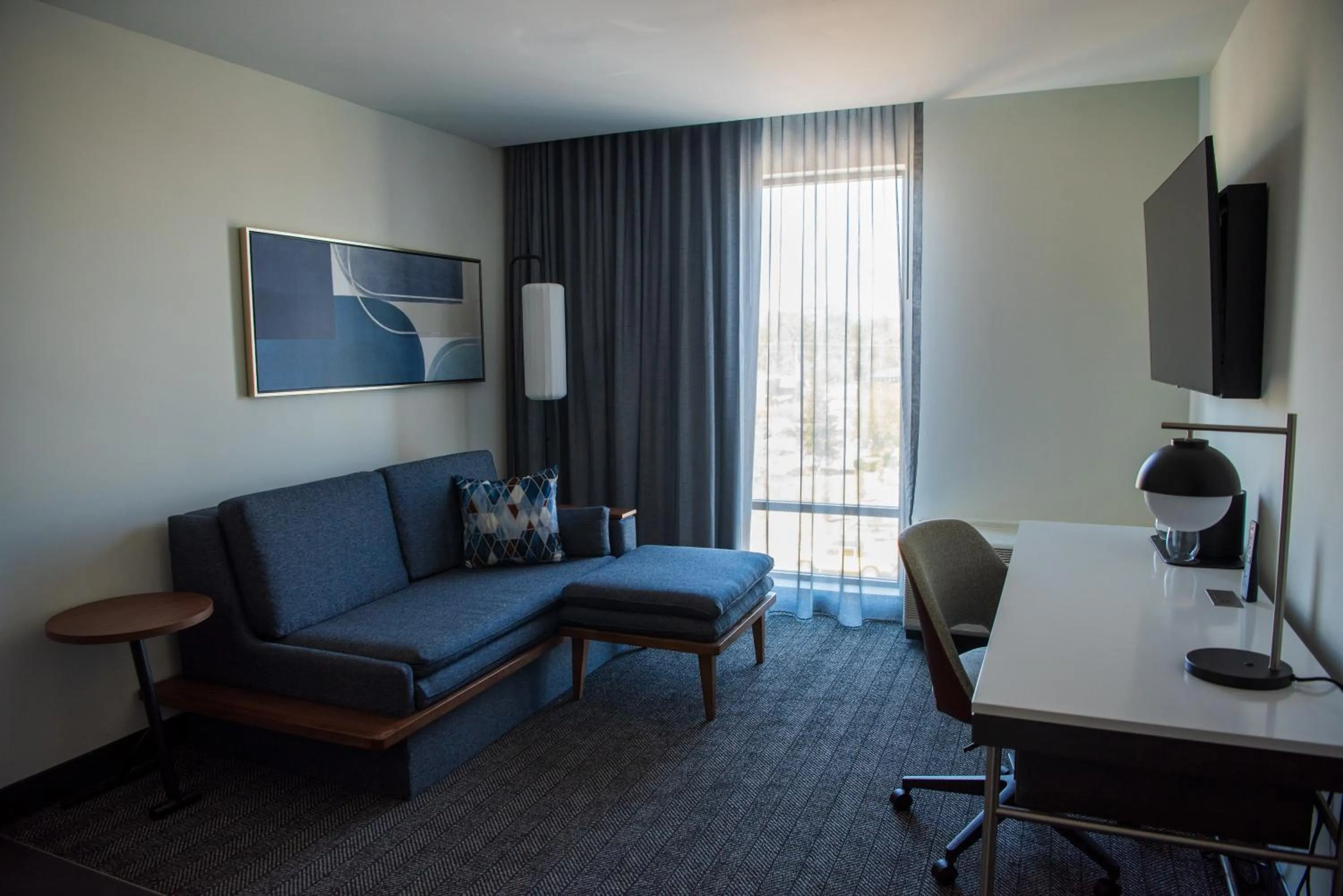 Seating area in Courtyard by Marriott Lake City
