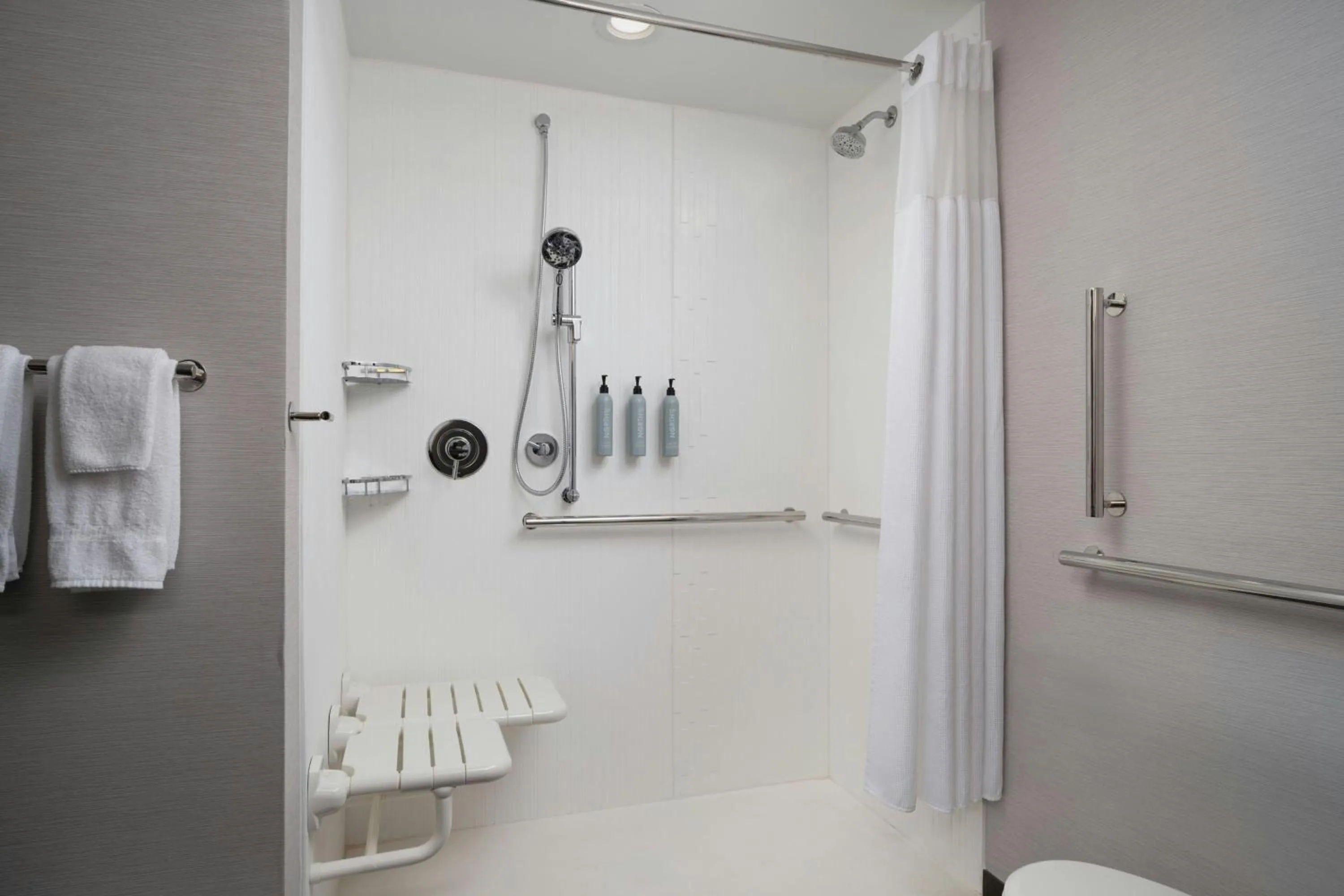 Bathroom in Courtyard by Marriott Lake City