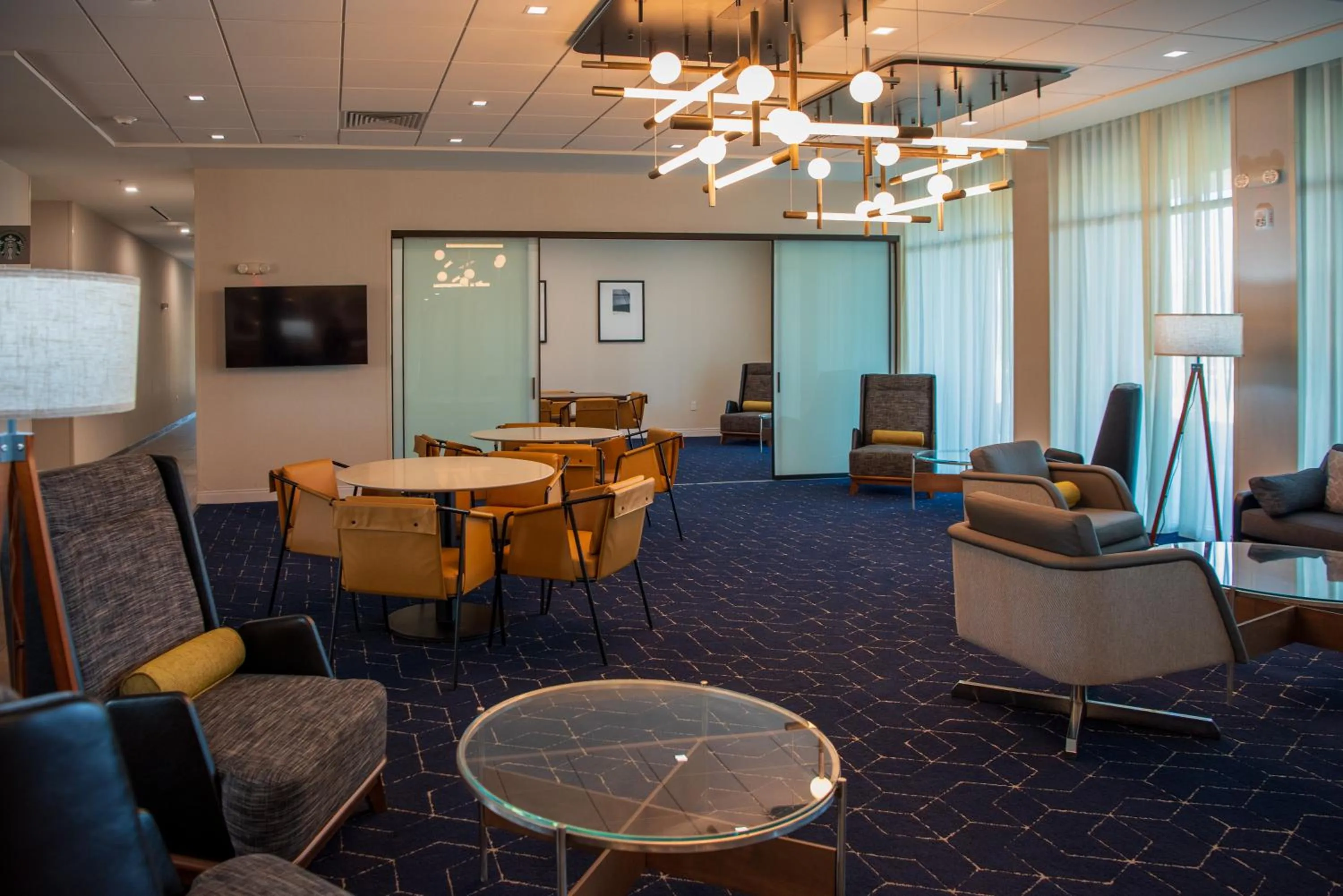 Seating area in Courtyard by Marriott Lake City