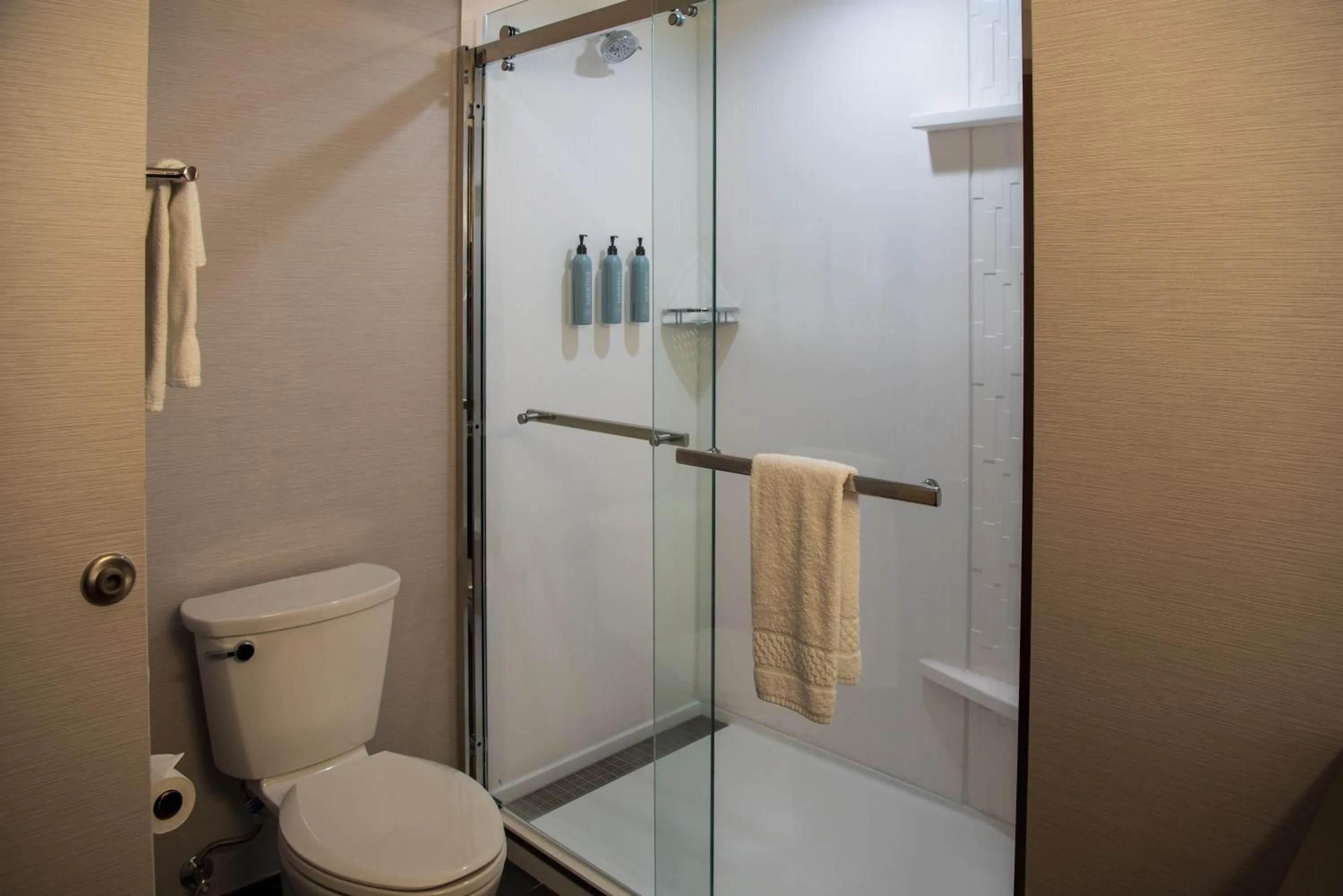 Shower in Courtyard by Marriott Lake City