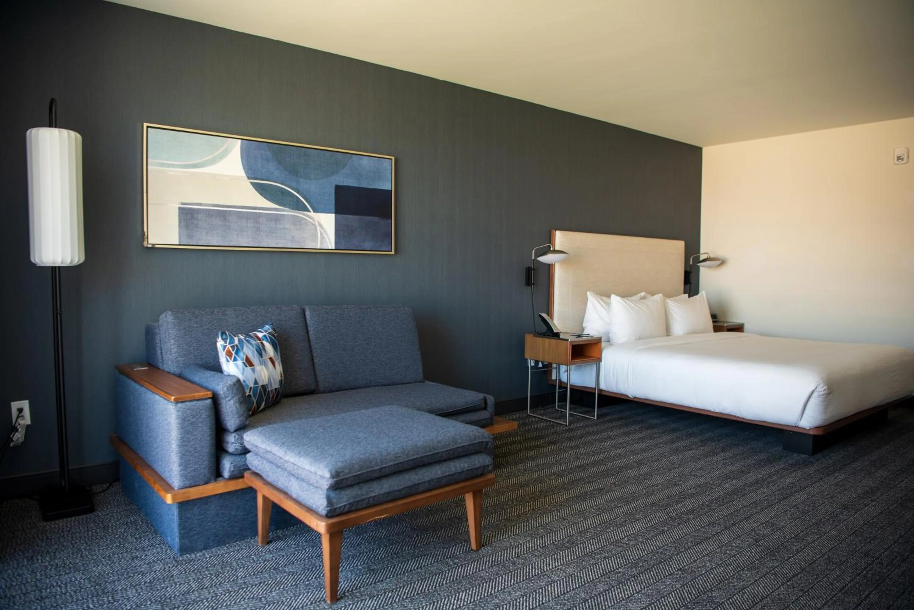 Seating area, Bed in Courtyard by Marriott Lake City