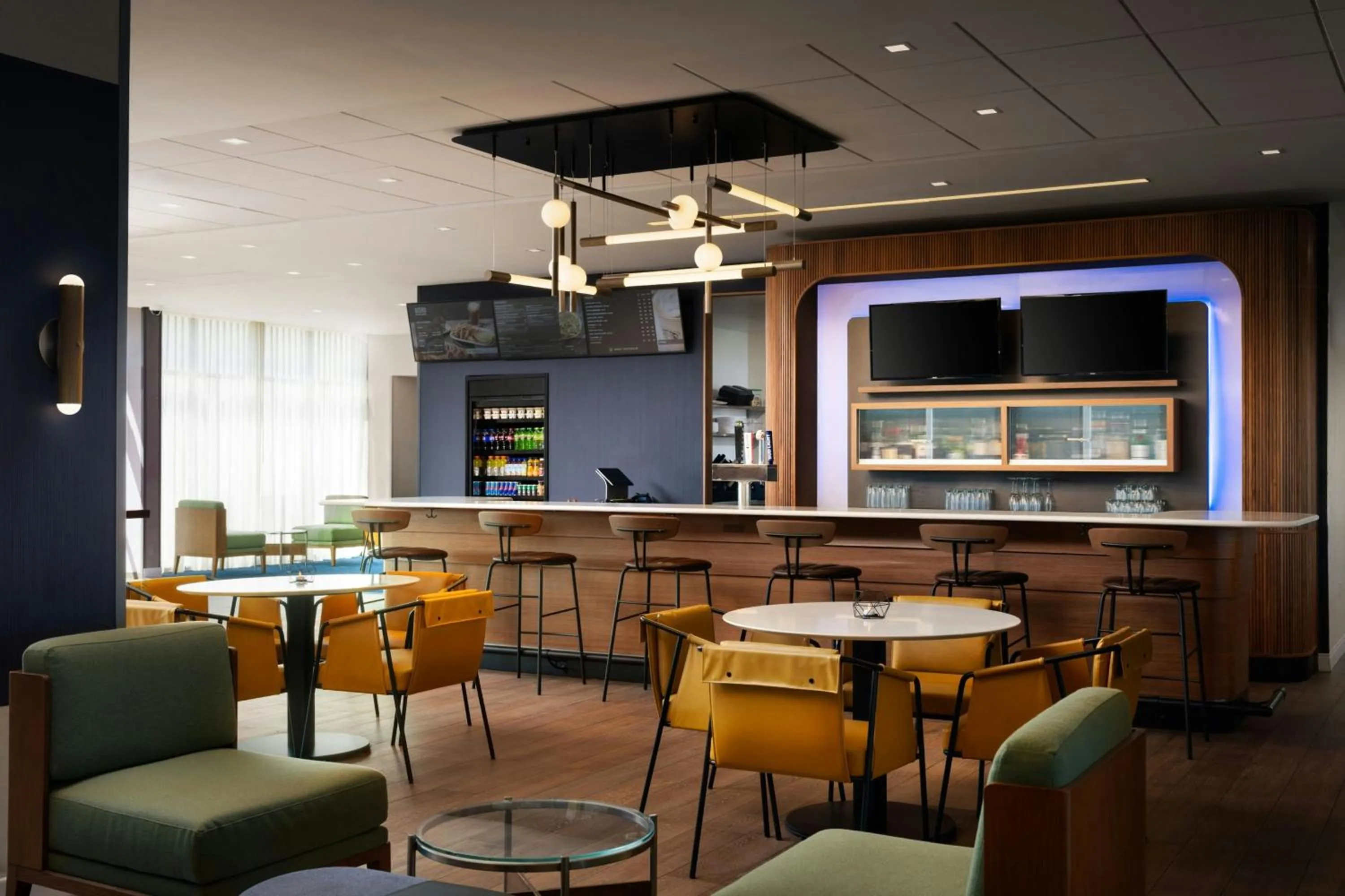 Lounge or bar in Courtyard by Marriott Lake City
