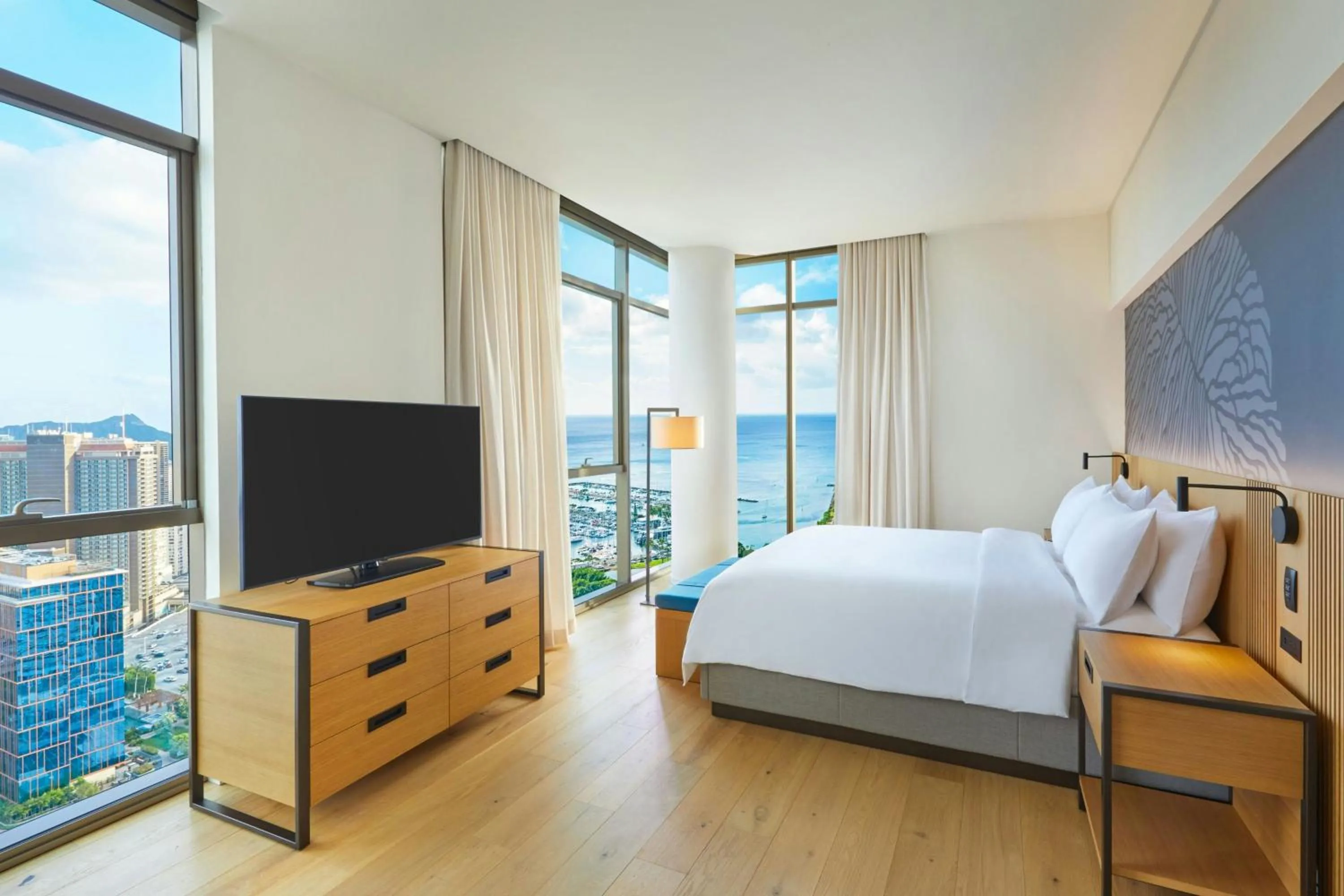 Photo of the whole room, Bed in Renaissance Honolulu Hotel & Spa
