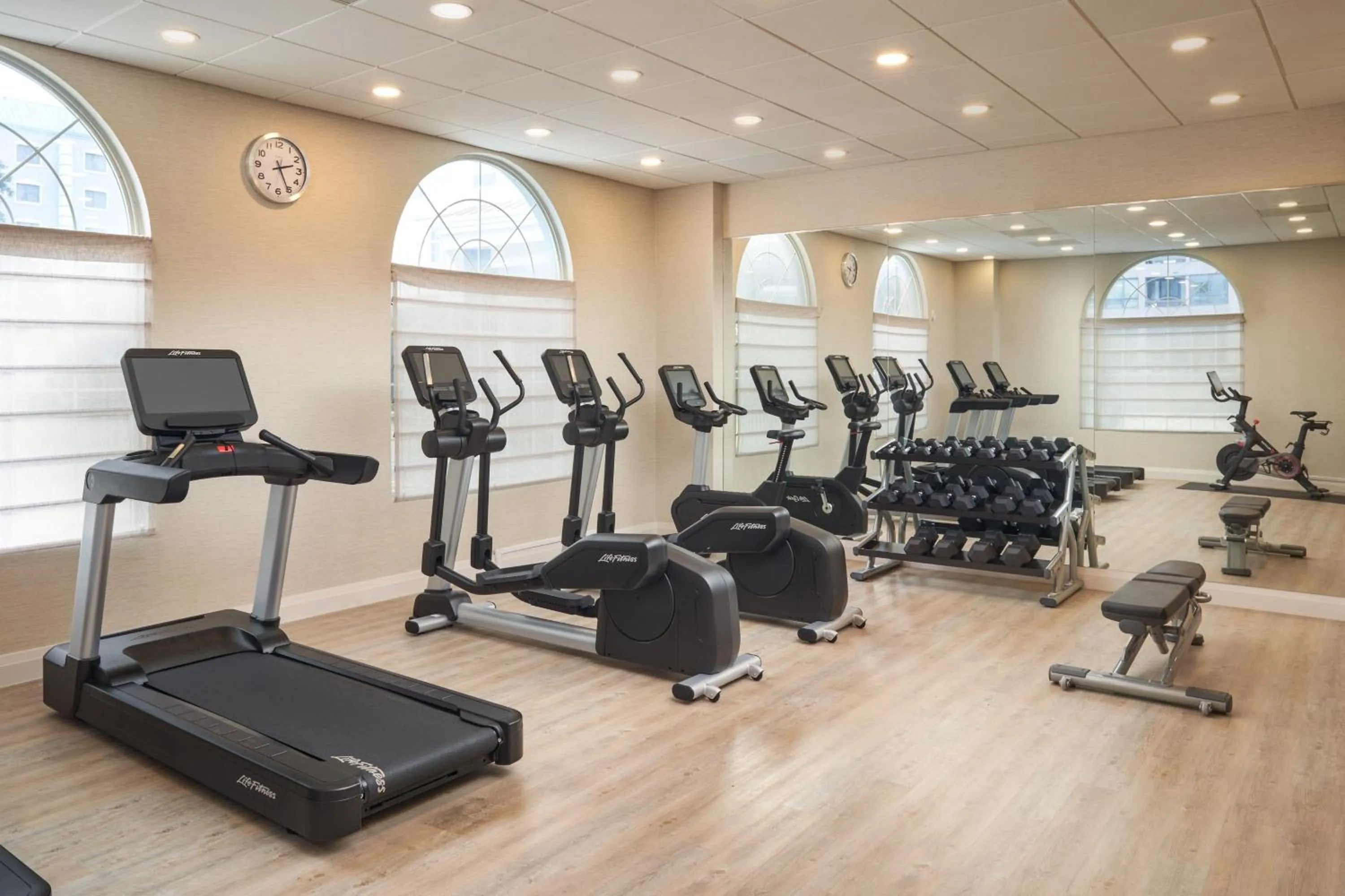 Fitness centre/facilities in Hotel Vesper, Houston, a Tribute Portfolio Hotel