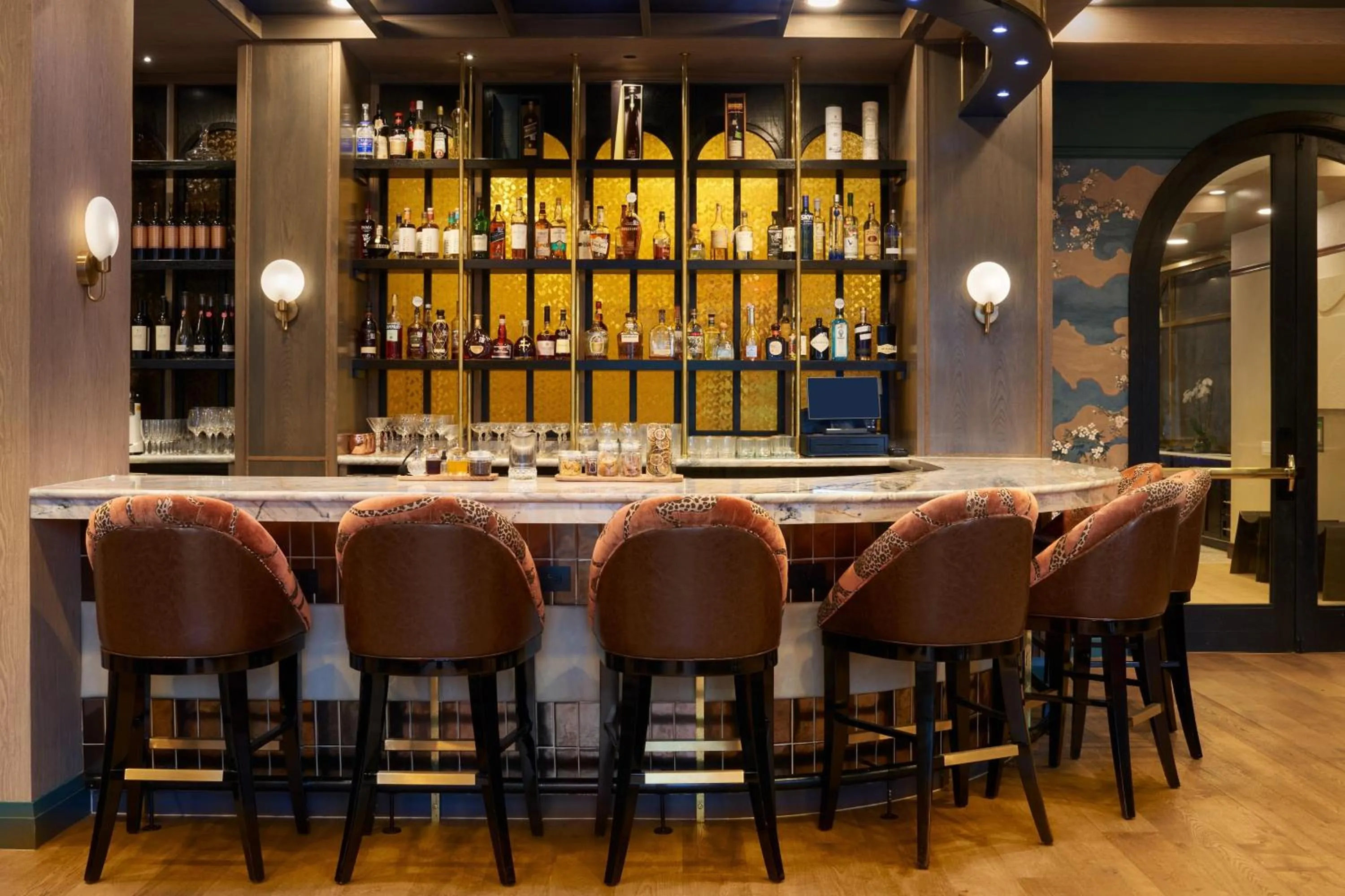 Lounge or bar in Hotel Vesper, Houston, a Tribute Portfolio Hotel
