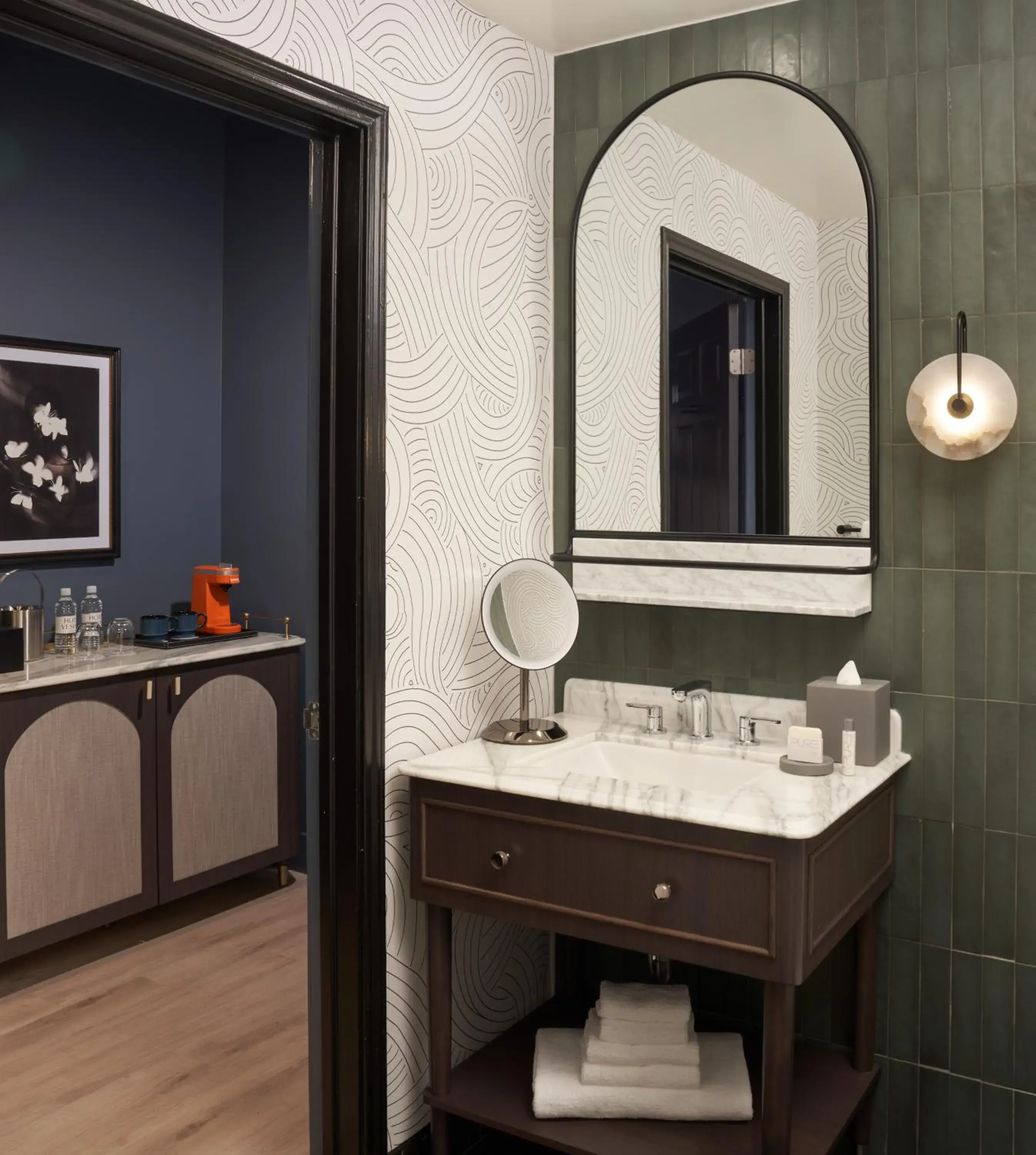 Standard Queen Room with Two Queen Beds in Hotel Indigo Houston at the Galleria, an IHG Hotel Standard Queen Room with Two Queen Beds in Hotel Indigo Houston at the Galleria, an IHG Hotel