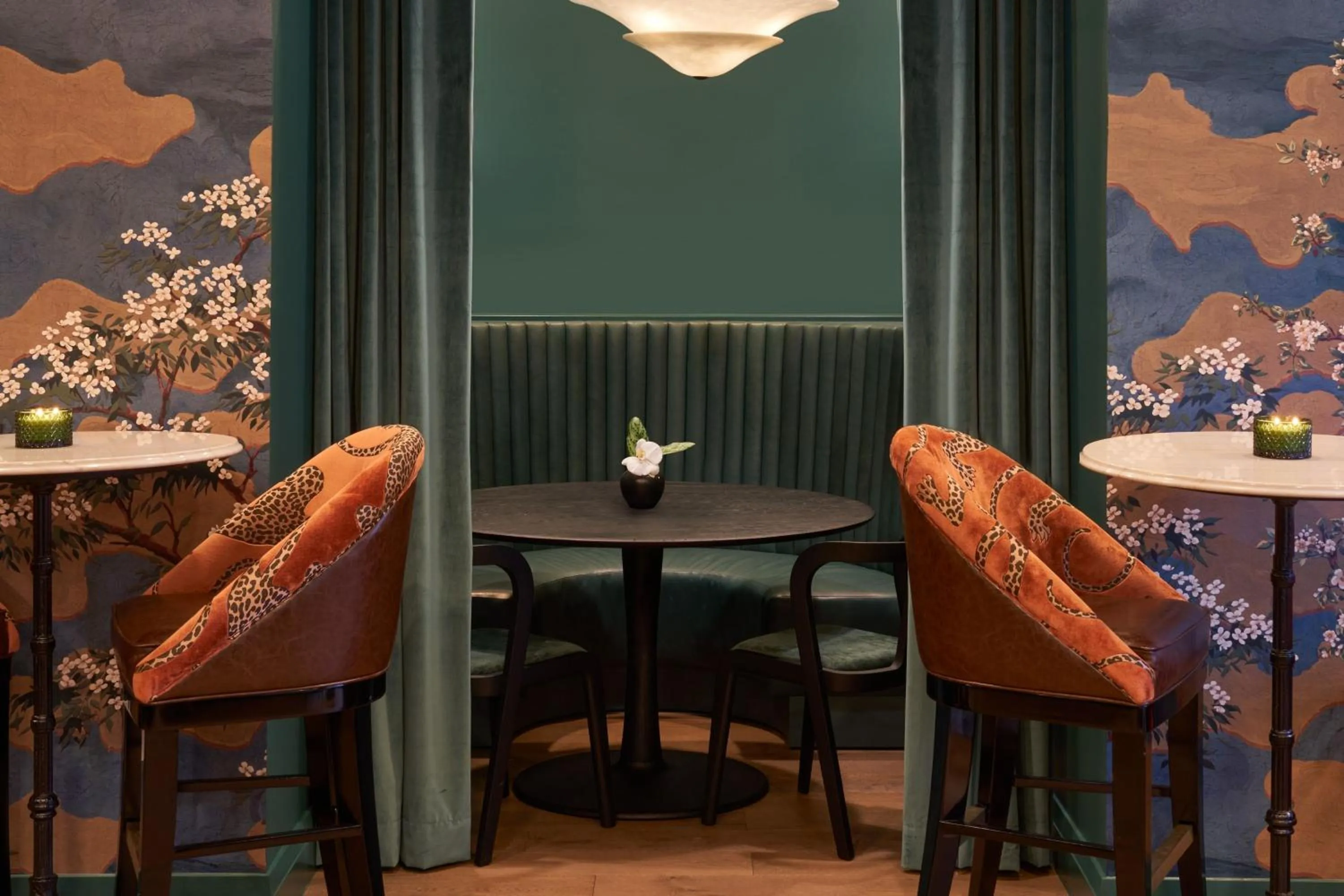 Lounge or bar in Hotel Vesper, Houston, a Tribute Portfolio Hotel