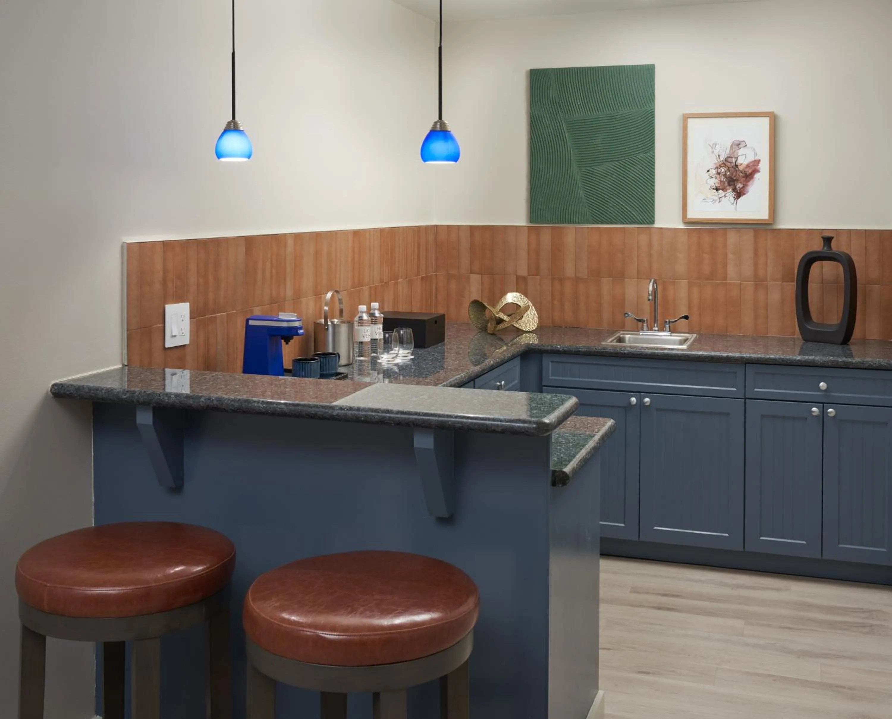 Kitchen or kitchenette in Hotel Vesper, Houston, a Tribute Portfolio Hotel