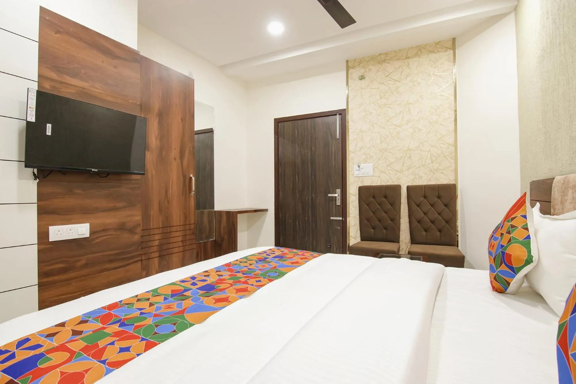 Bed in FabHotel Spring