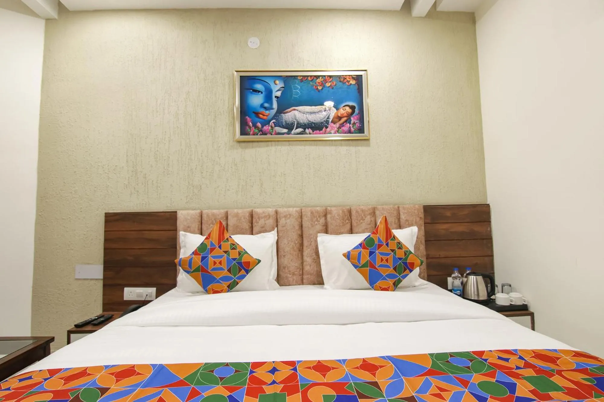 Bed in FabHotel Spring