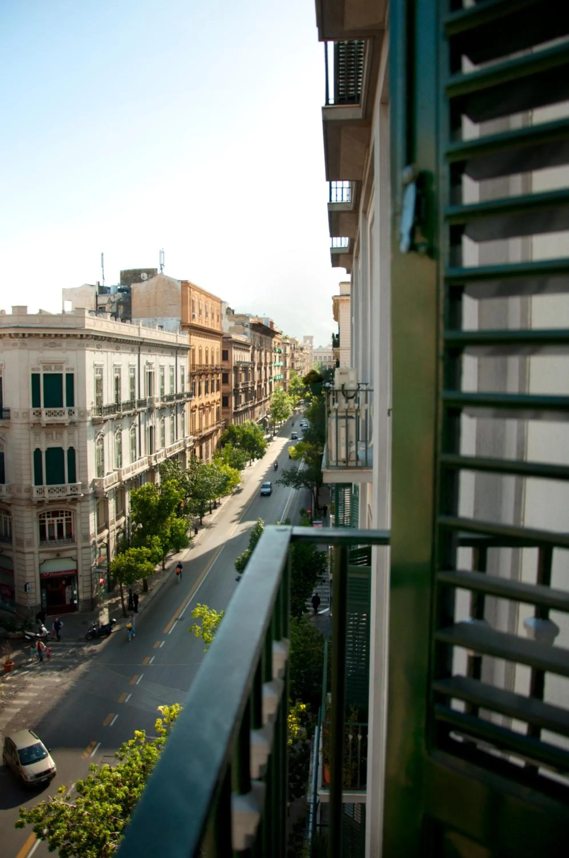 Property building in *1*7*4* Via Roma