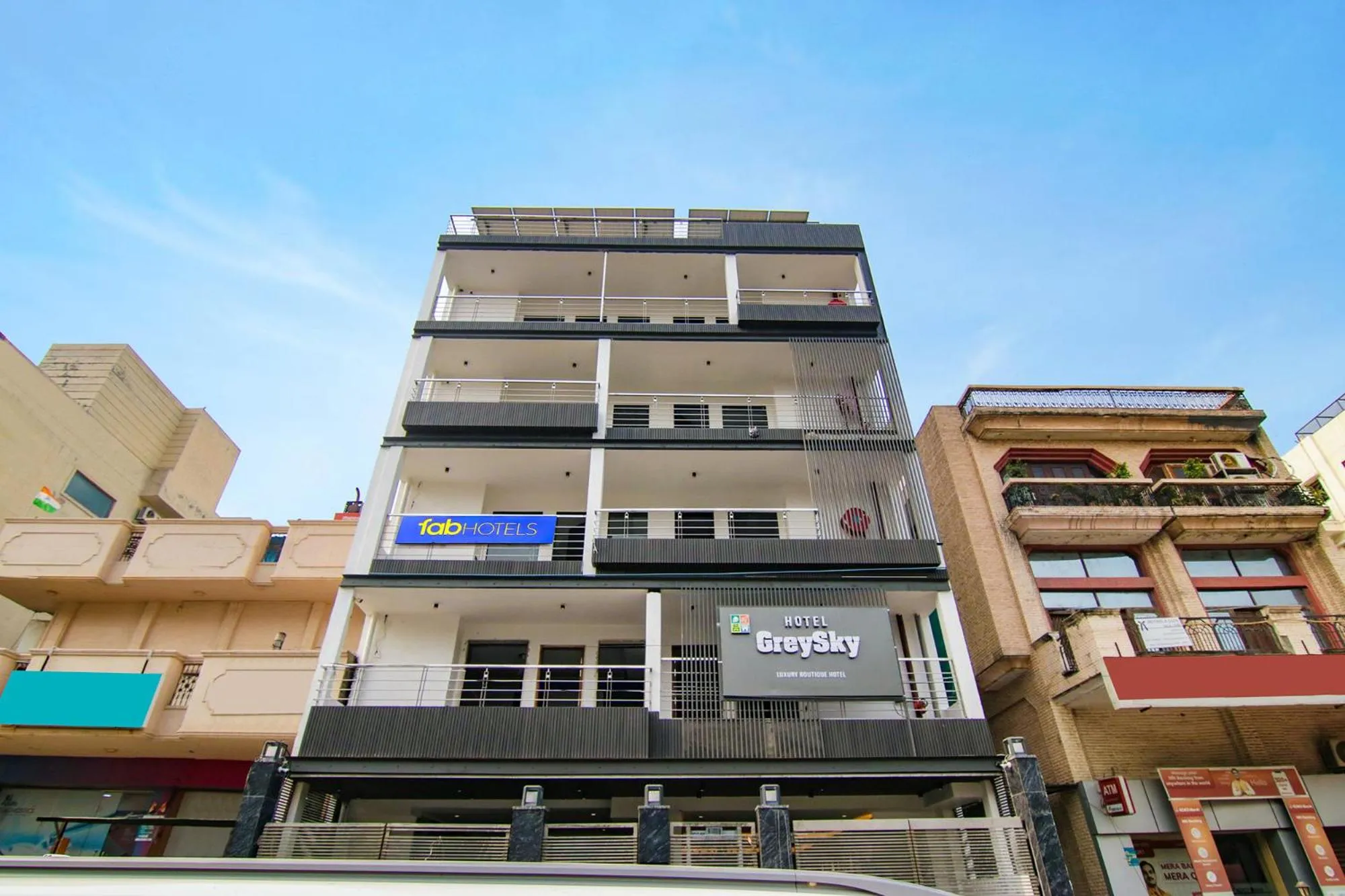 FabHotel Sky Suites Karkardooma