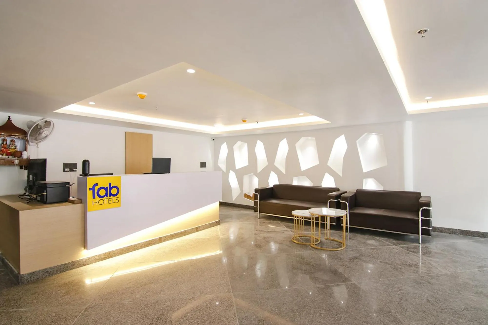 Lobby or reception in FabHotel Sky Suites Karkardooma