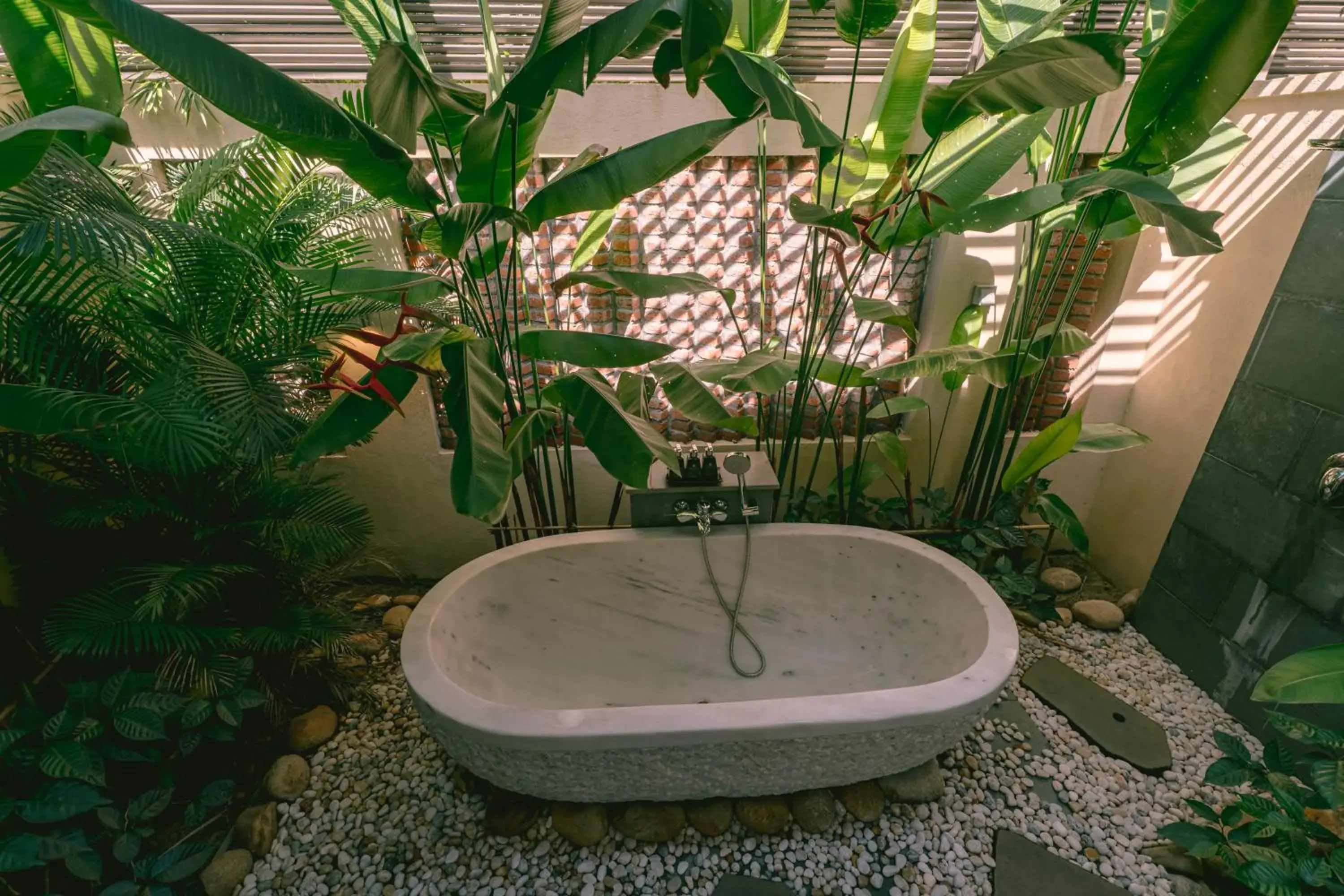 Premium Suite with bathtub in Sứ Retreat Hoi An - Riverfront Resort Premium Suite with bathtub in Sứ Retreat Hoi An - Riverfront Resort