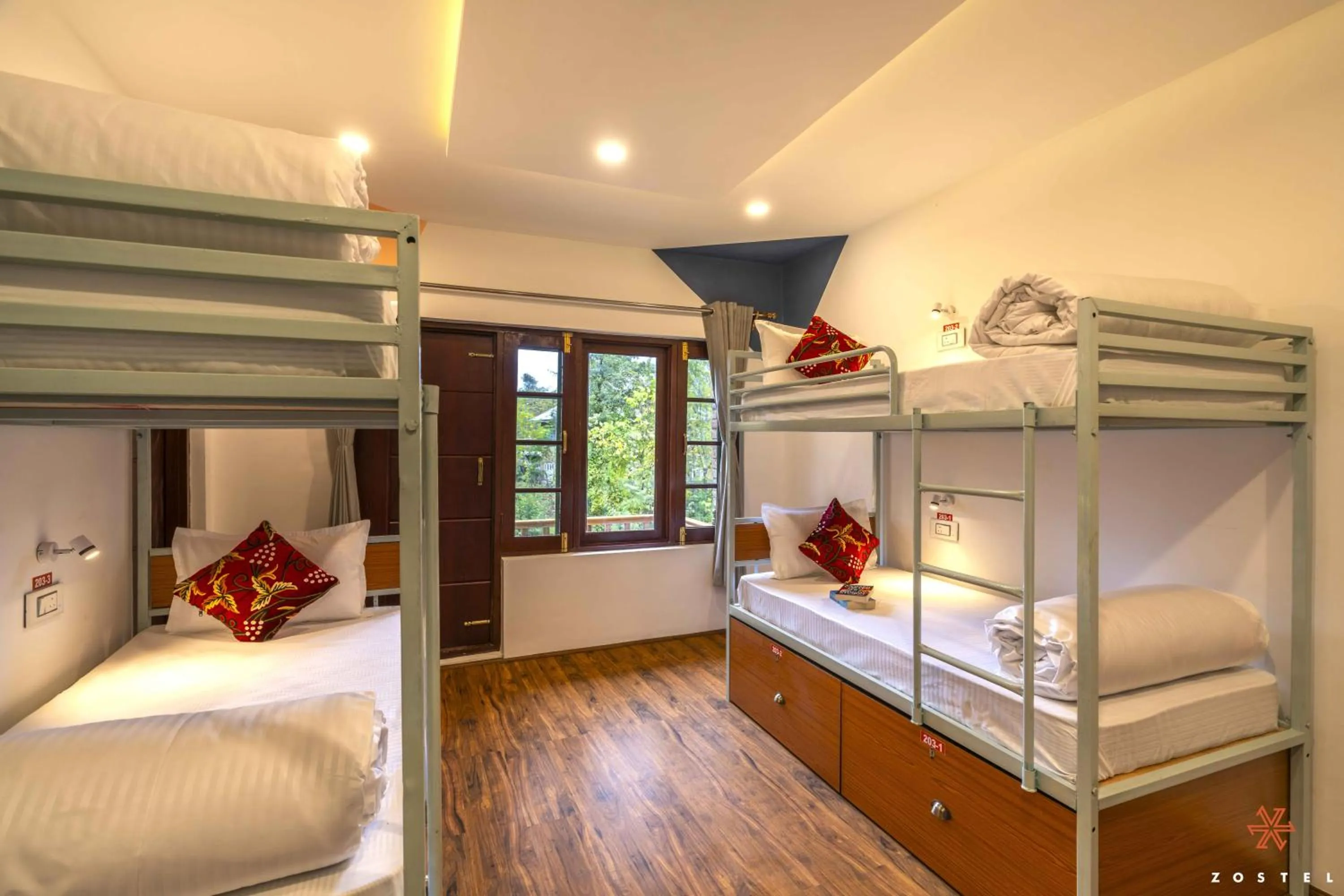 Bed in Zostel Pahalgam